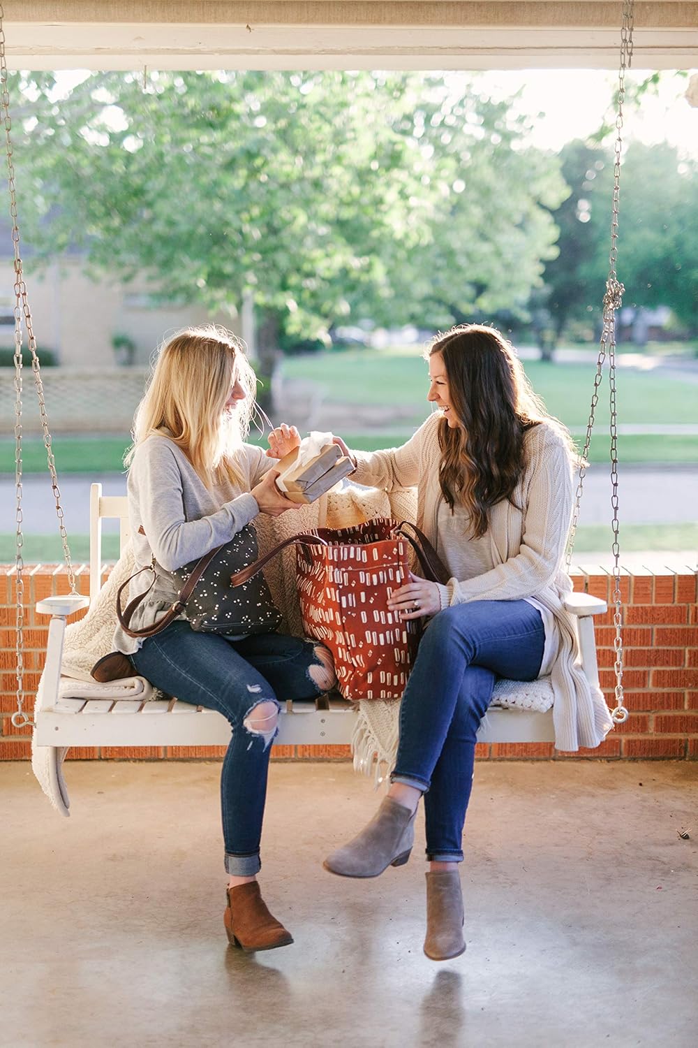 MAIKA Recycled Canvas Crossbody Bag - Image 4