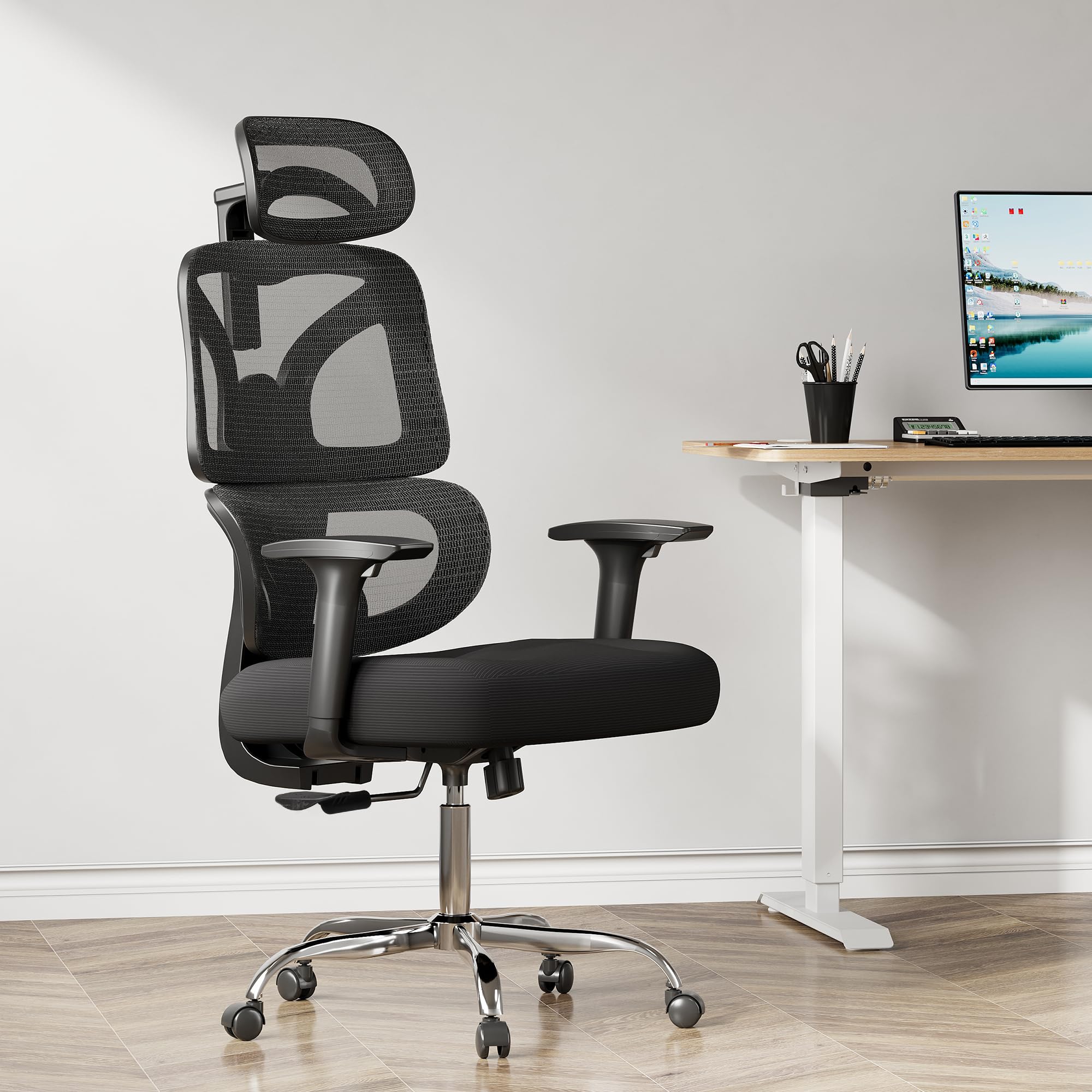 DEVAISE Sedia da Ufficio Ergonomica con Schienale Segmentato, Poggiatesta 3D Regolabile, Schienale Reclinabile a 3 Posizioni, Braccioli 3D, Rete Traspirante, Portata Massima 180kg, Nero