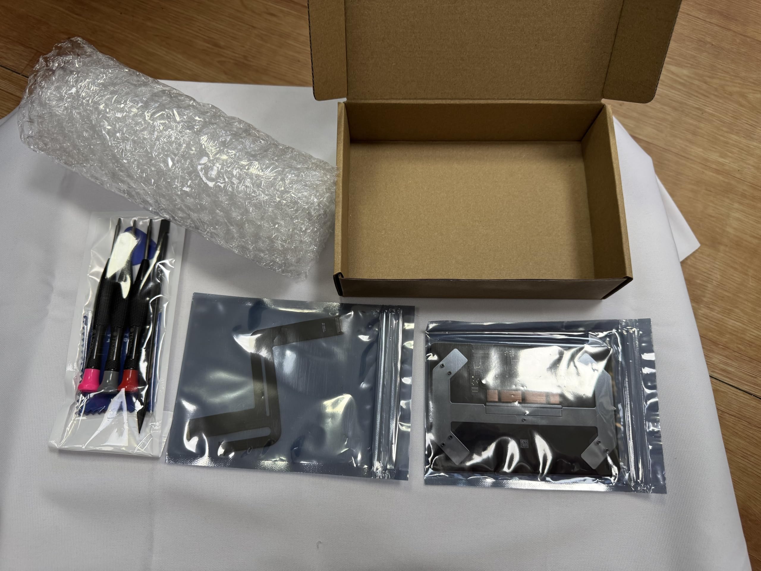 A2337 Trackpad Ersatz für MacBook Air (Retina, 13-Zoll, M1,2020) Force Touch Touchpad mit Kabel EMC3598 661-16825 821-02663-A 923-04008 (Space Grey)