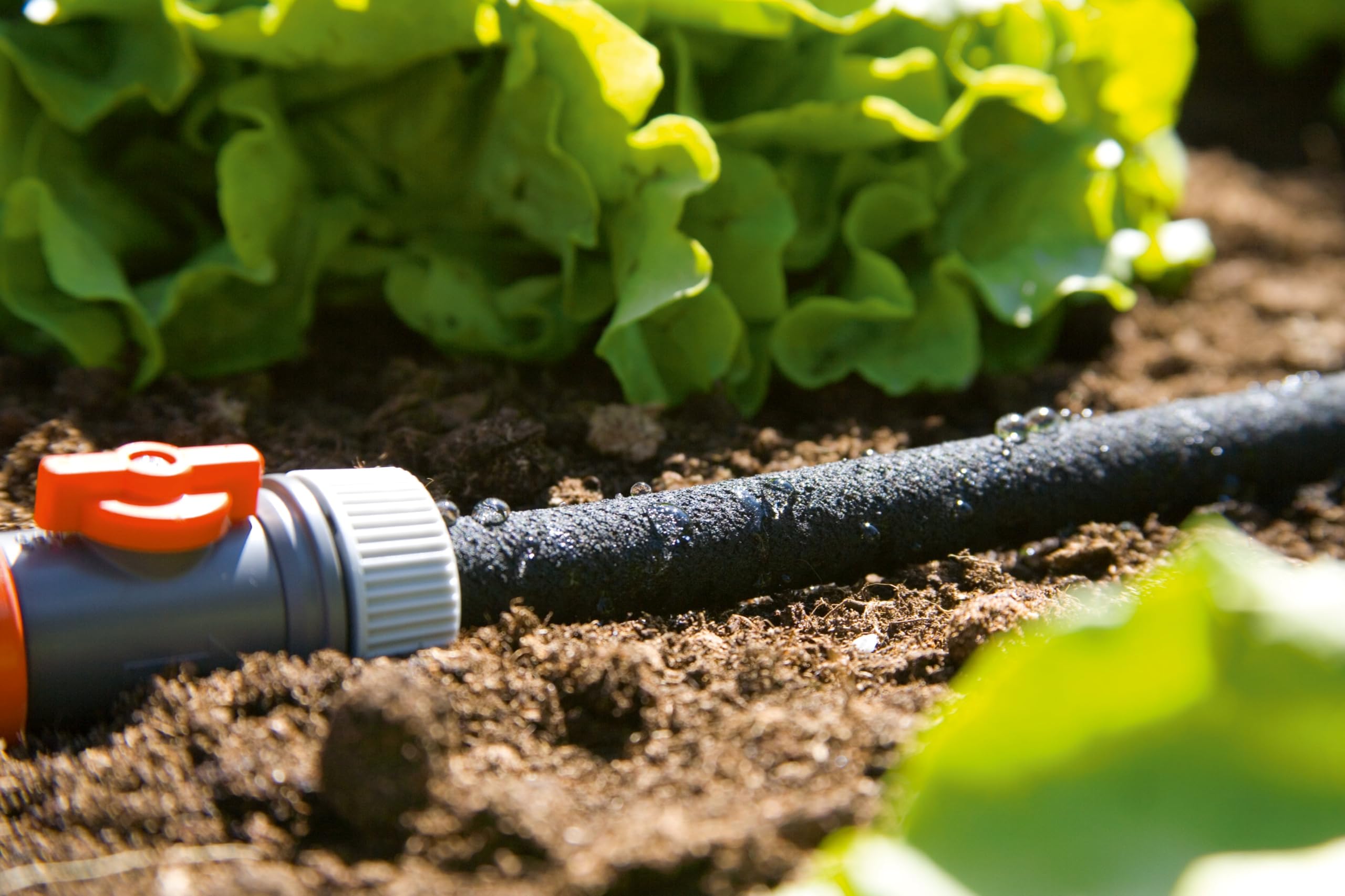 Gardena Contrôles d'économie d'eau Arroseur pour l'irrigation des rangées et des lits de légumes, des économies d'eau jusqu'à 70%, une longueur de longueur individuelle, facile à utiliser (1968-20)