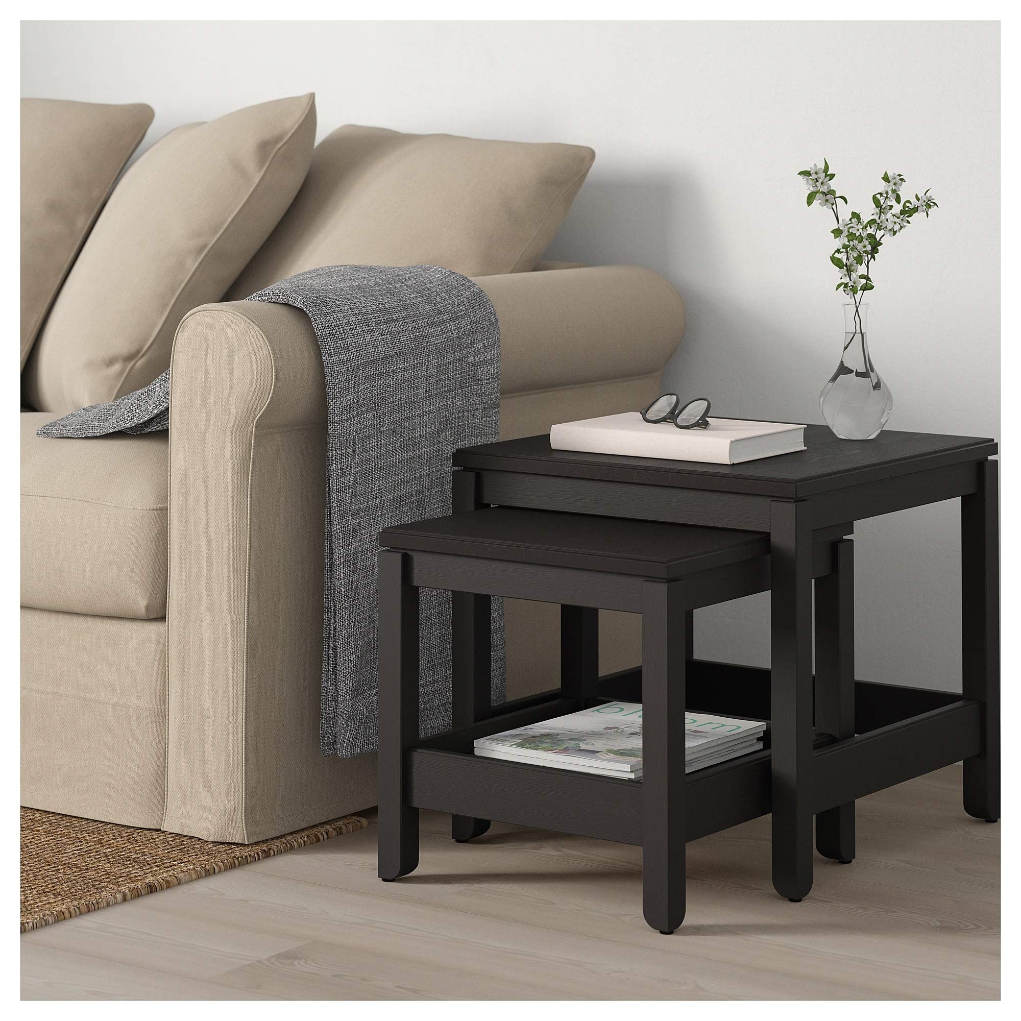 SIU Lot de 2 Tables gigognes Marron foncé en pin Massif, Durable, Facile à Nettoyer. Dimensions du Colis : 55 cm, Largeur : 54 cm, Hauteur : 19 cm, Poids : 11,60 kg.