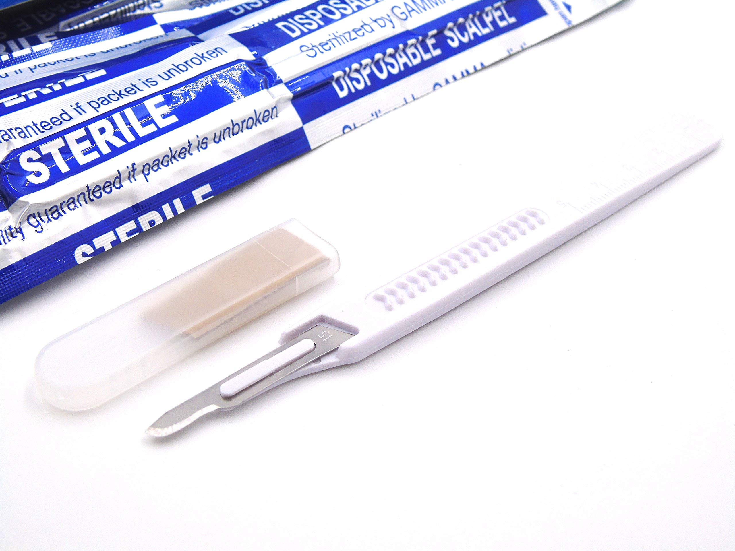 Disposable Scalpels High-Carbon Steel Blades, Plastic Graduated Handle, Sterile, Individually Foil Wrapped, Box of 10 (Disposable Scalpel #15)