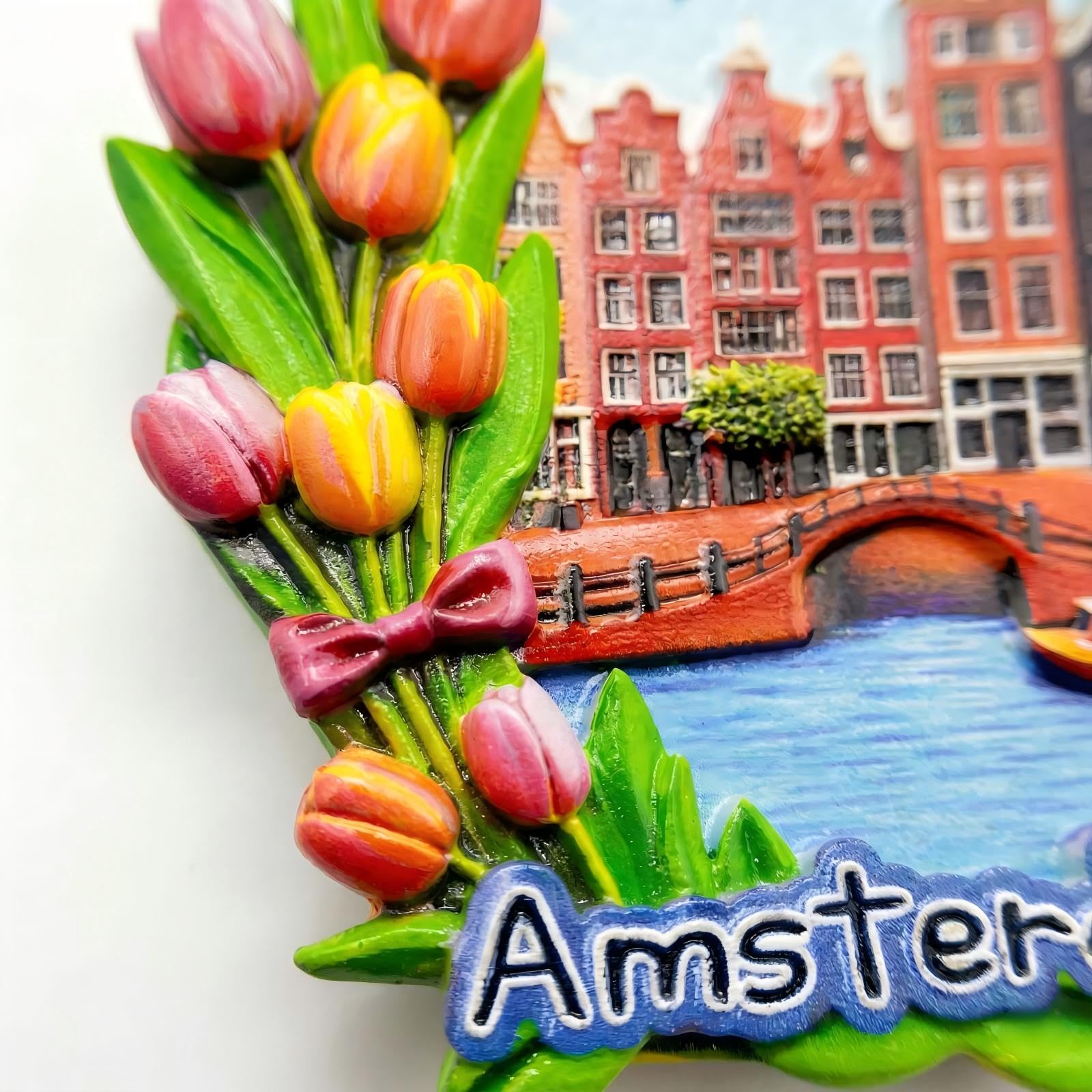 Amsterdam - Imán de resina 3D para nevera, diseño de casas de canal con marco de tulipán vibrante, recuerdo de viaje de los Países Bajos, bonita decoración de cocina única, 3.15 x 2.95
