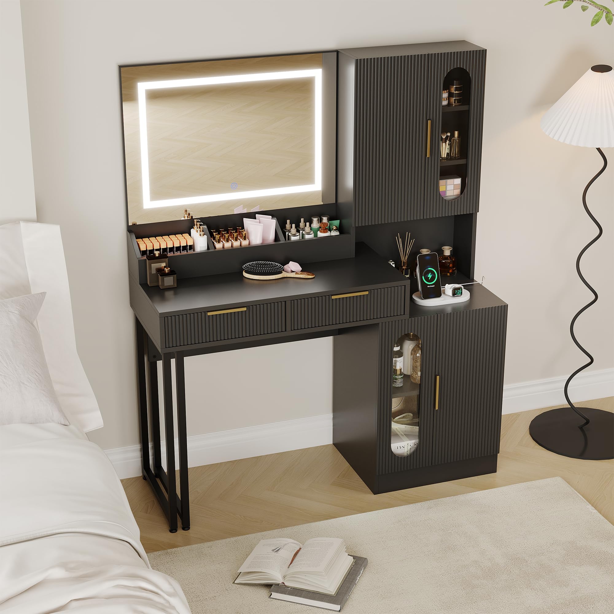 Amazon.com: Garvee Fluted Vanity Desk with Mirror and Lights, 3