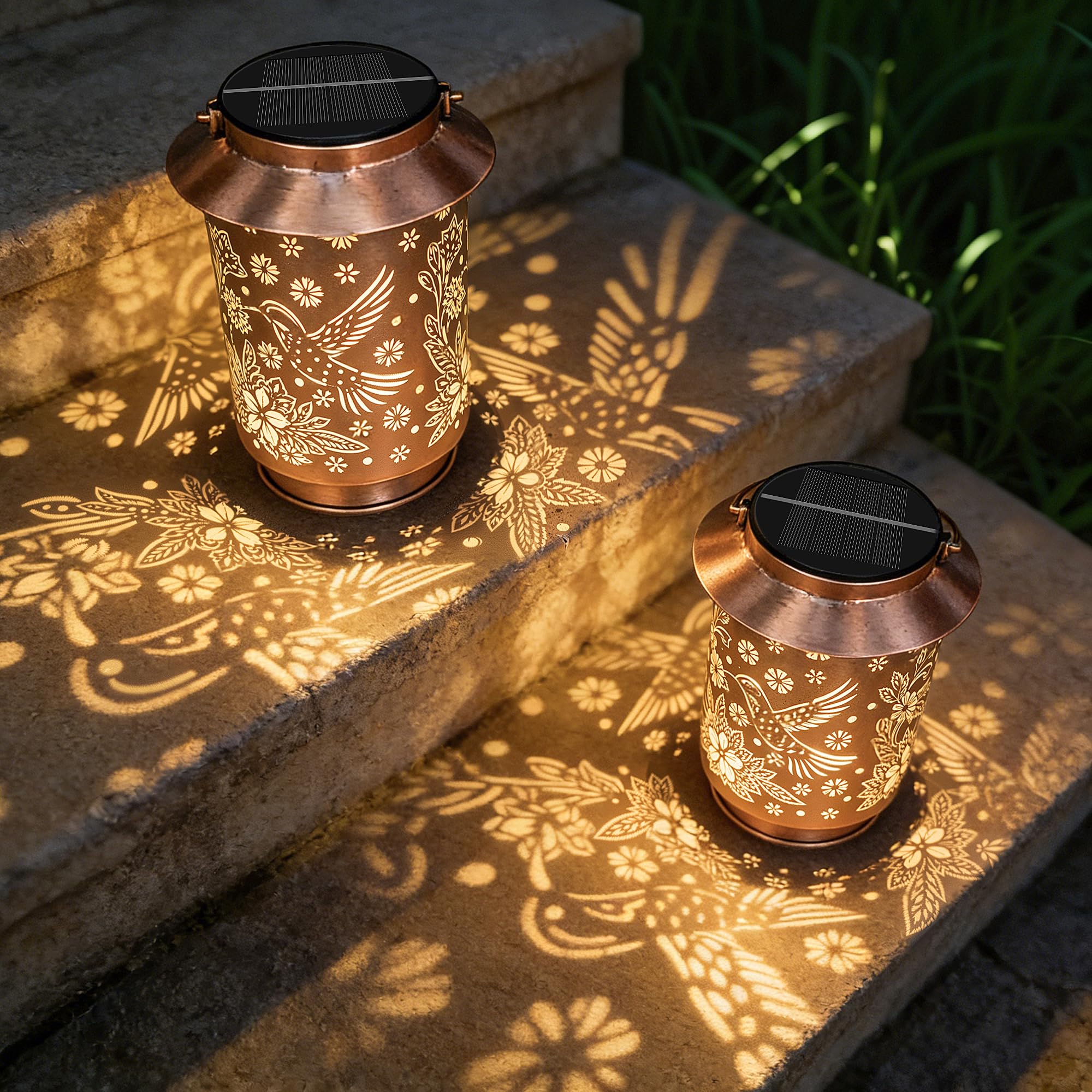 Hummingbird Solar Lantern Outdoor Gardening Gifts Ornaments for Mum Women, Birthday Presents, Mother's Day Gift for Mum, Outdoor Garden Lights Hanging Lanterns Decor for Patio/Lawn/Yard/Path (2 Pack)