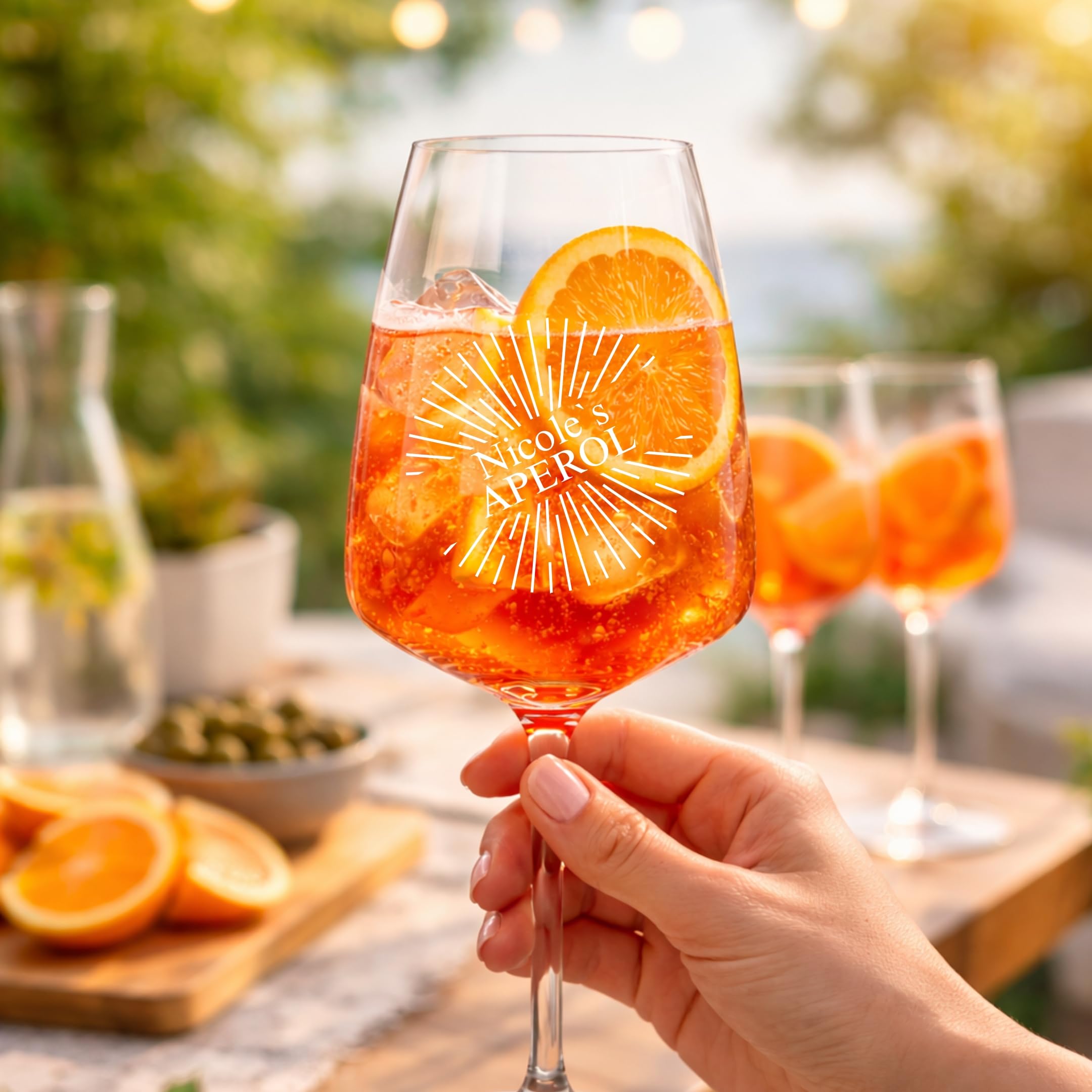 Aperol Spritz Glas mit Name - Personalisiertes Weinglas mit Gravur | Aperol Glas mit Wunschname | Geschenk Freundin Geburtstag Muttertag | Lasergravur (Sunburst)
