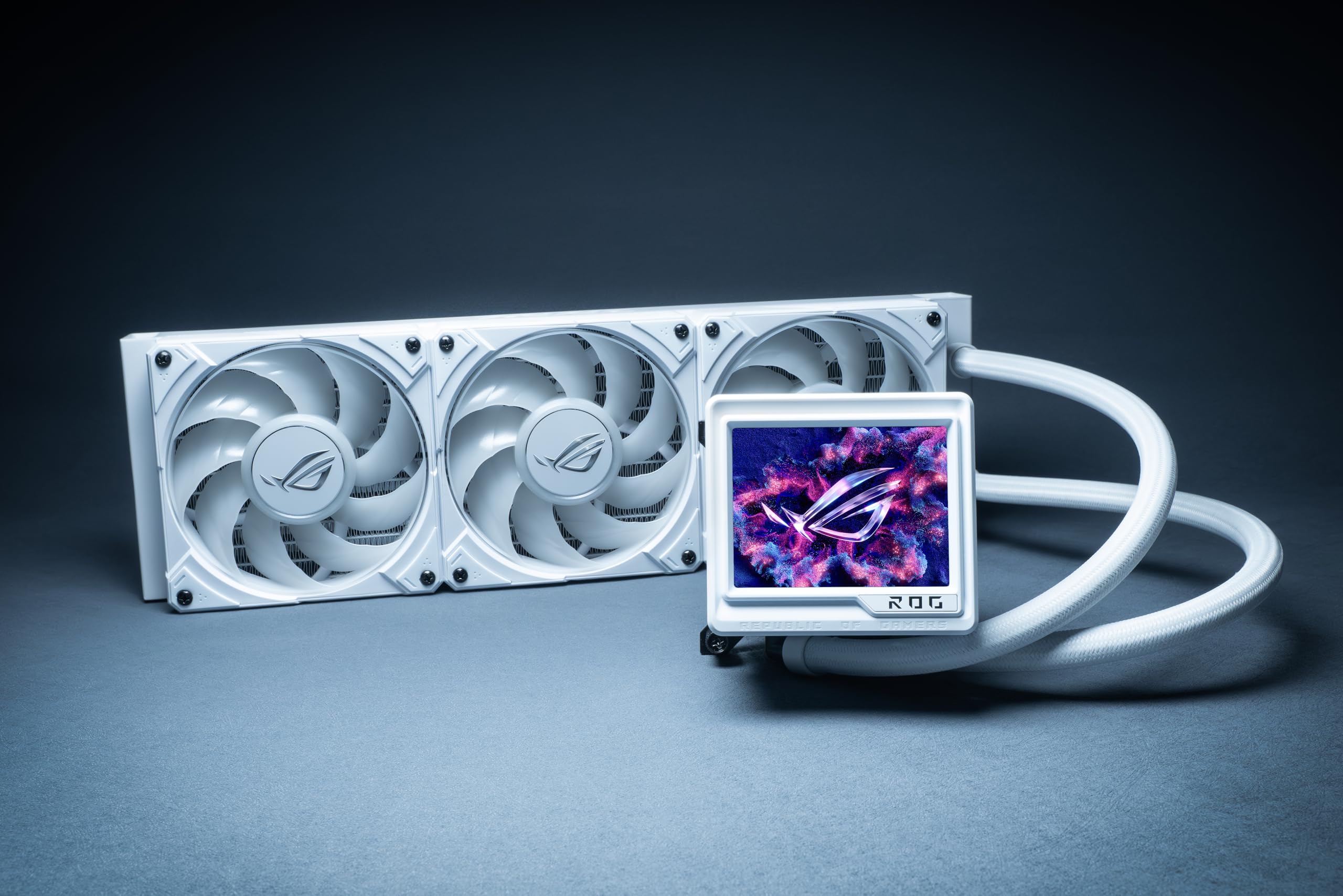 Watercooling ROG Ryujin III 360 ARGB White Edition - Pompe Asetek Gen 8, Radiateur 400 mm, Écran LCD 3.5", Compatible Intel LGA 1700/115x/1200 et AMD AM4/AM5