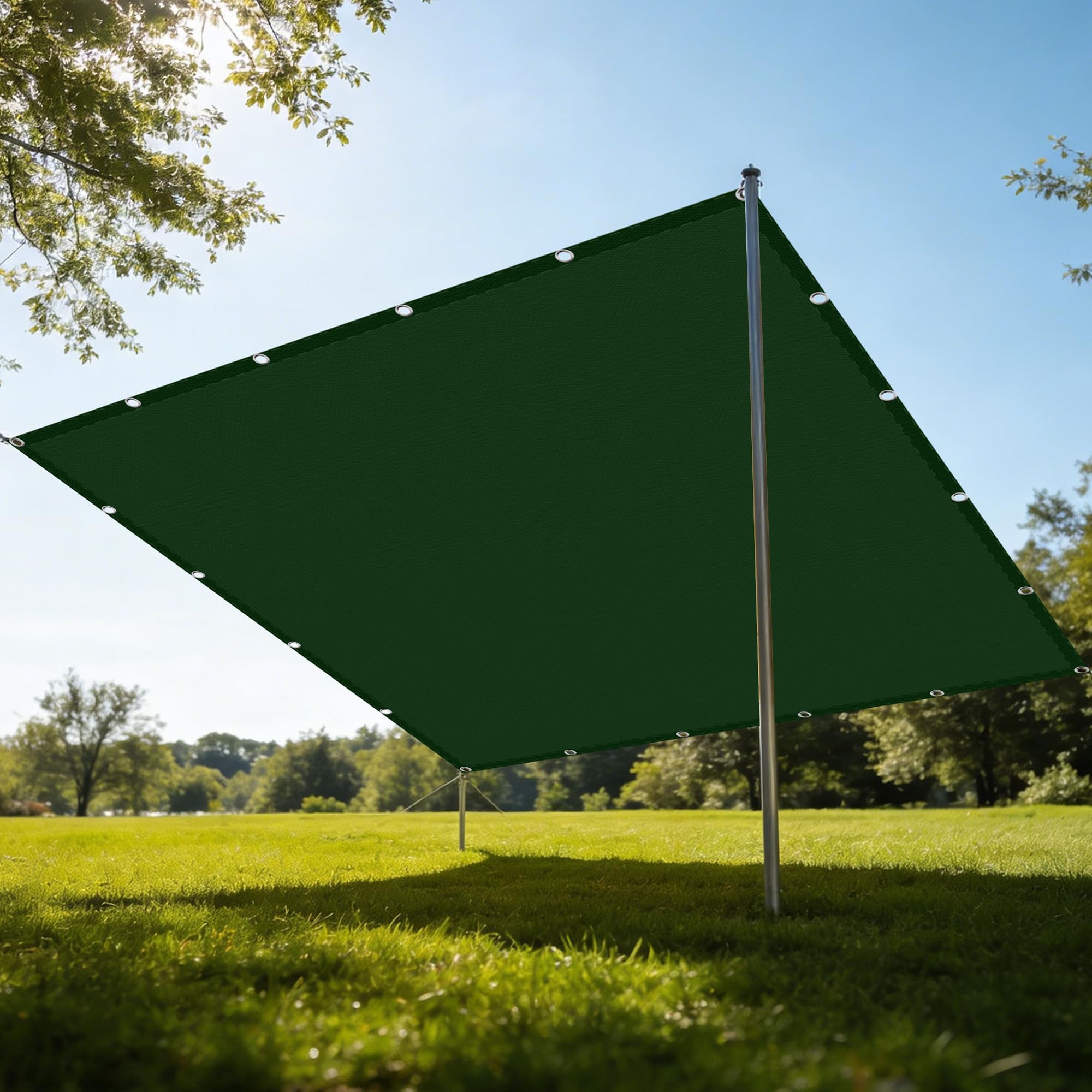 Voile d'ombrage de jardin vert foncé pour créer un coin d'ombre sur le balcon