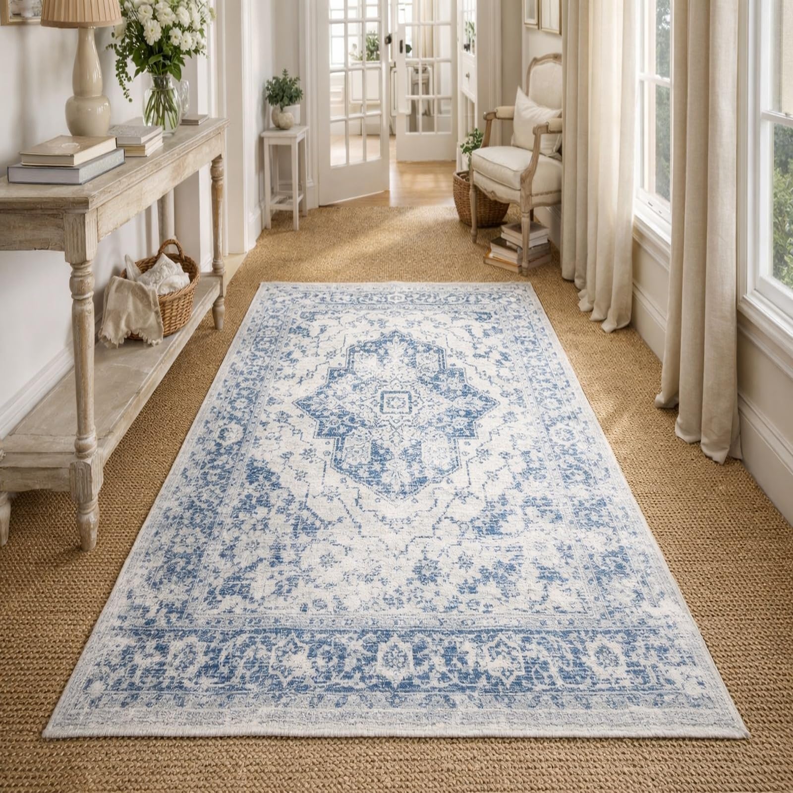 Tapis oriental bleu et blanc 120 x 200 cm aux finitions haut de gamme