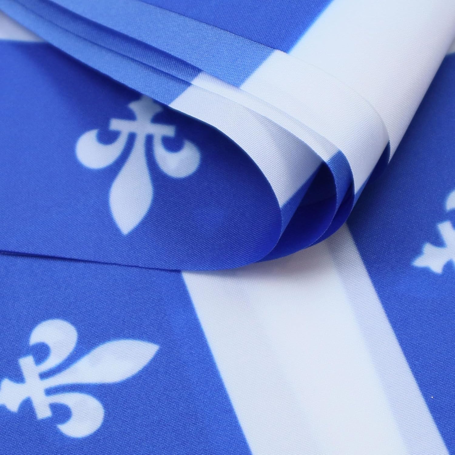AZ FLAG Quebec 12 meters BUNTING Flag 20 flags 18'' x 12'' - Canada - Canadian region of Quebec STRING flags 30 x 45 cm