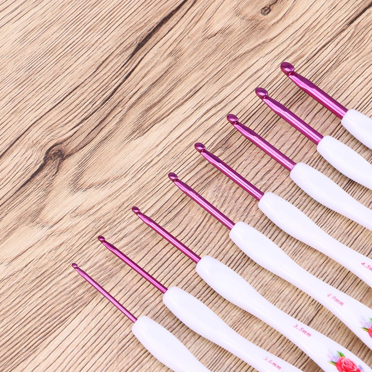 COHEALI 8Pcs Ergonomic Crochet Hooks Set, Large Aluminum Crochet Hooks with Soft Grip Floral Handles, Knitting Needles for Arthritic Hands, Beginners Yarn Craft Kit for Sweaters & Hats - 3