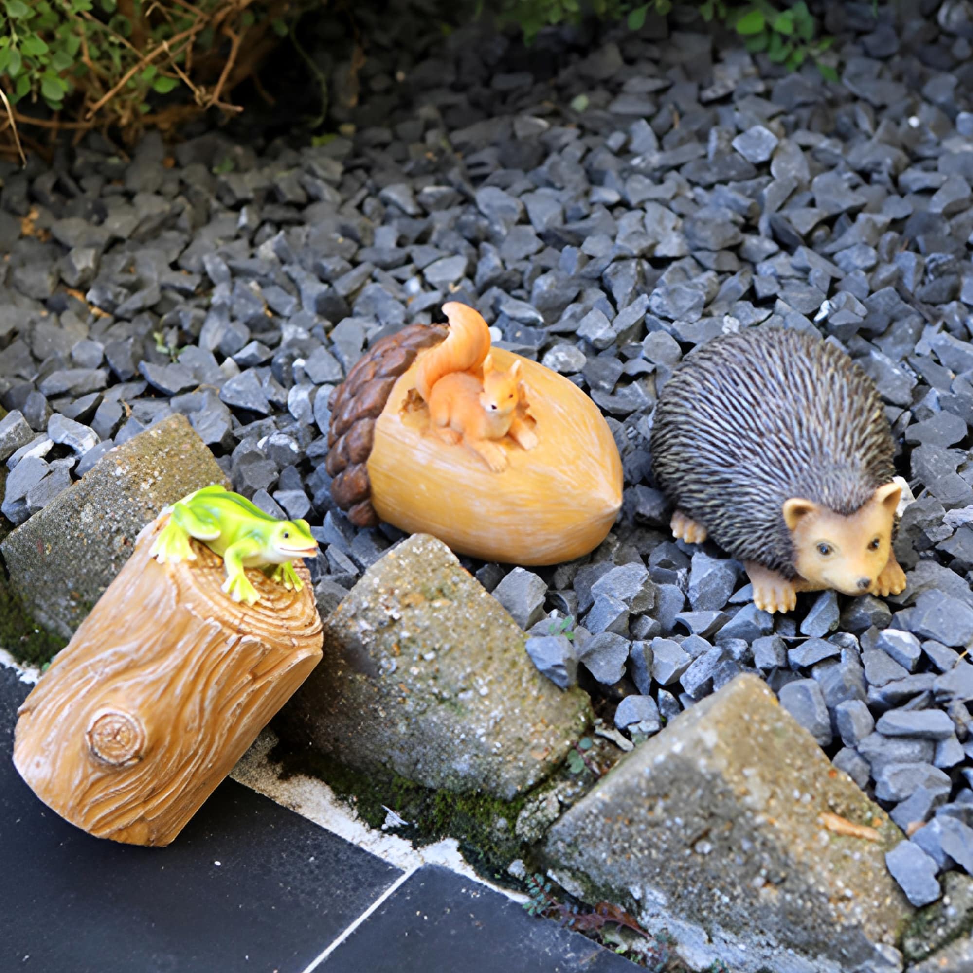 Amazon.com: Niwhydi Key Hiders Outside Acorn Squirrel Figurine