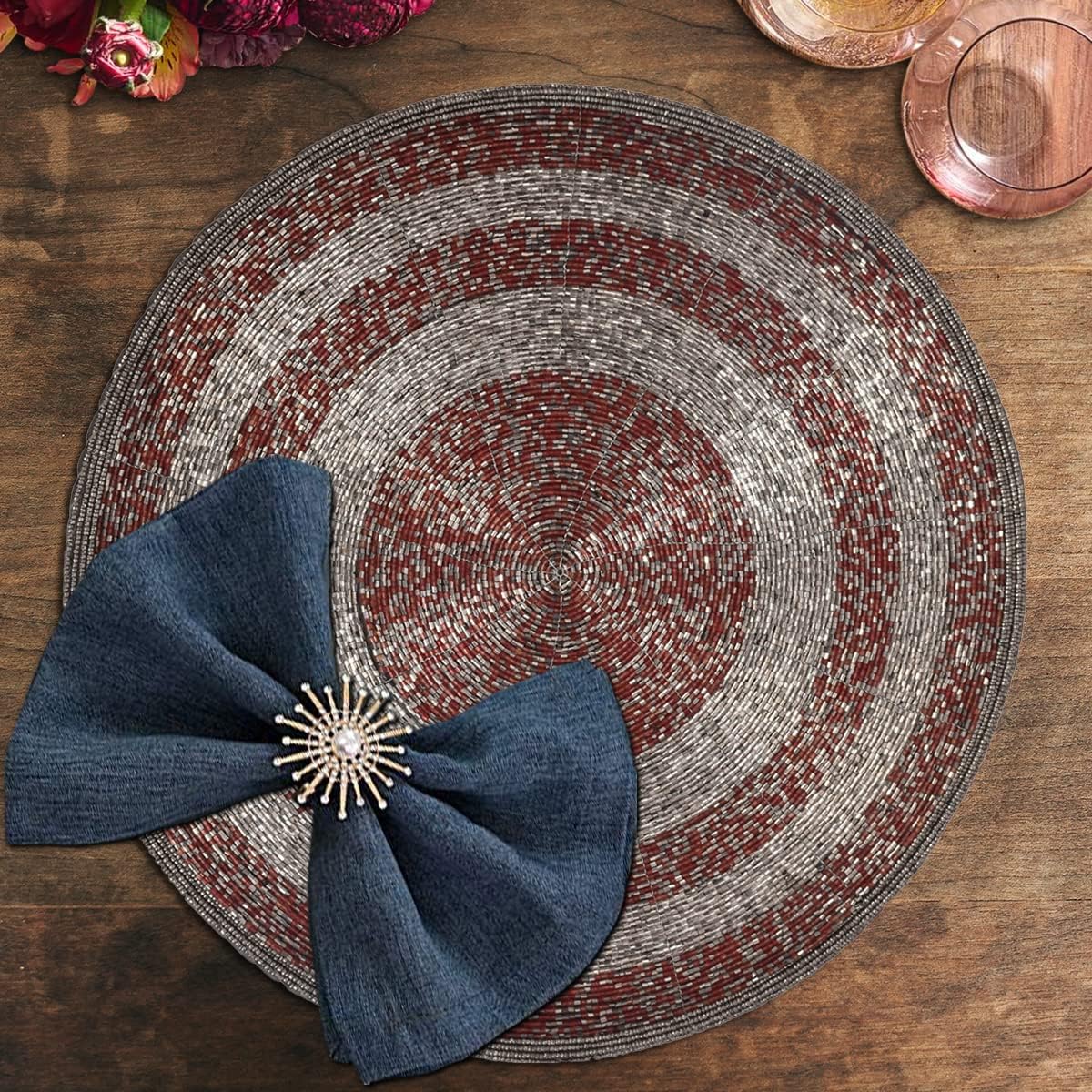 Decozen Beaded Round Placemats Set of 8, 14‑Inch Red Handcrafted Glass Bead Place Mats for Dining Table Décor, Heat‑Resistant Rustic Farmhouse Table Decor, Christmas Placemats, Charger Pads