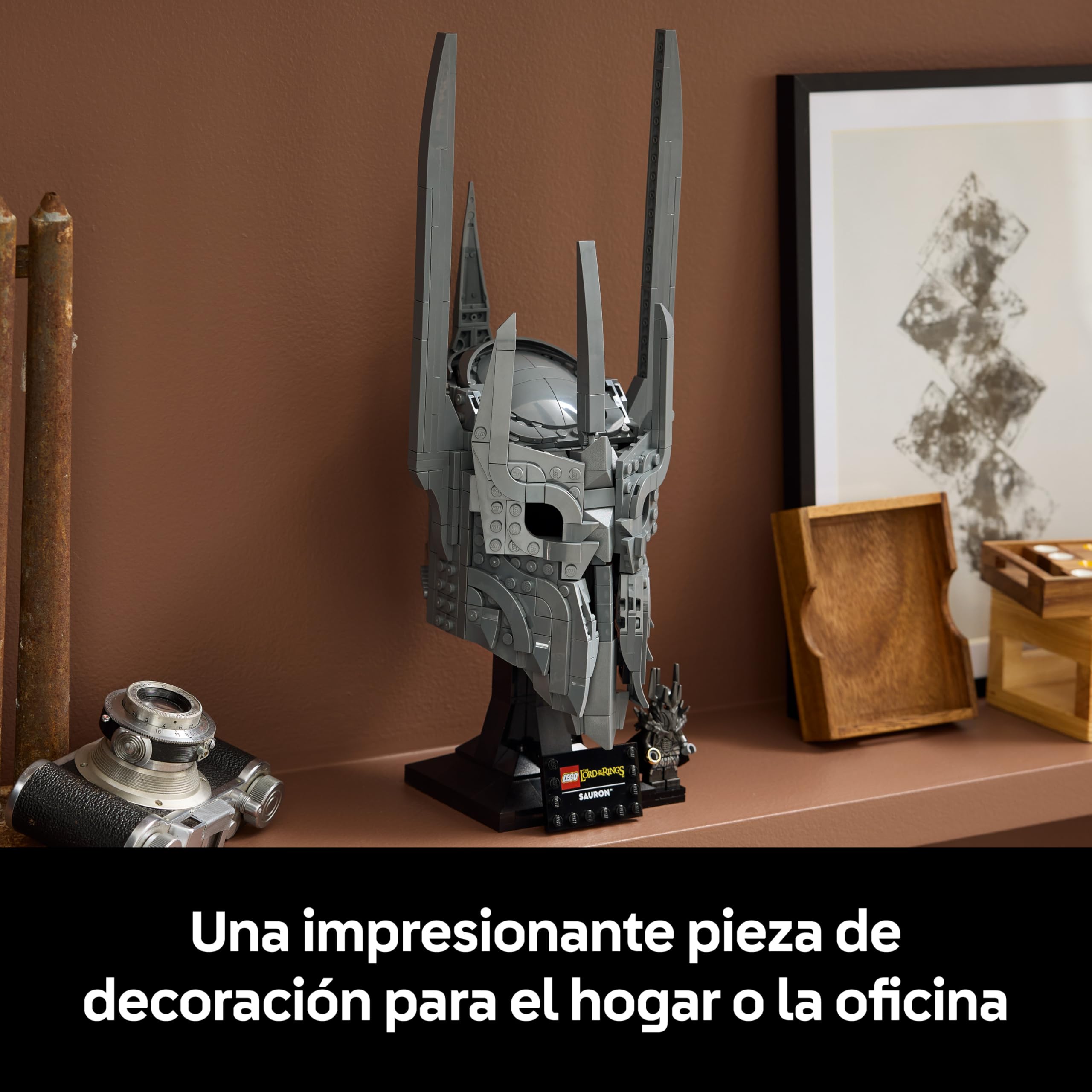 LEGO Icons El Señor de los Anillos: Casco de Sauron - Kit de Maquetas para Adultos - Minifigura Coleccionable y Anillo Único - Regalo para Hombres y Mujeres Fans de la Saga de Películas - 11373