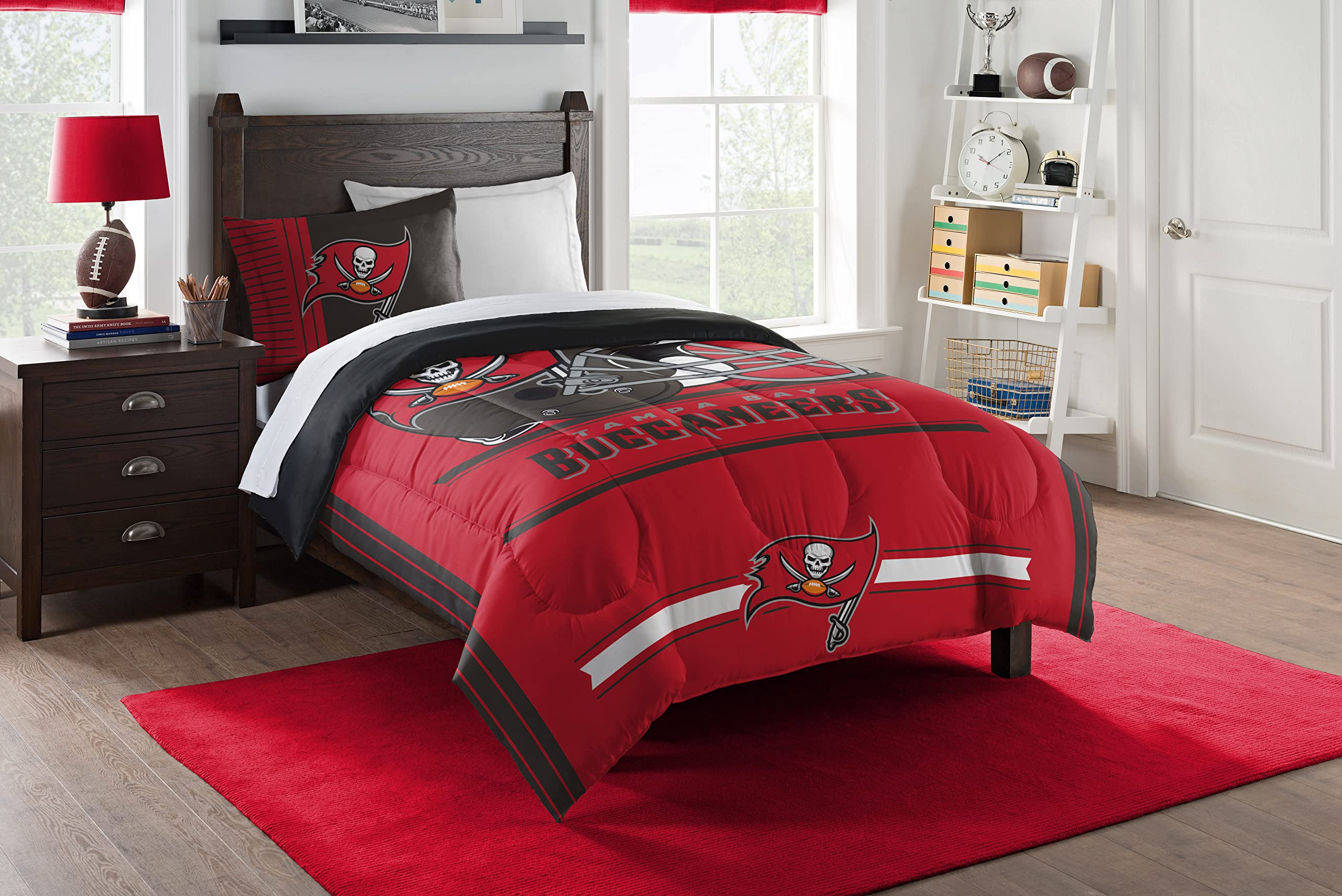 NORTHWEST NFL Tampa Bay Buccaneers Safety Twin PRINTEDCOMFORTER Set