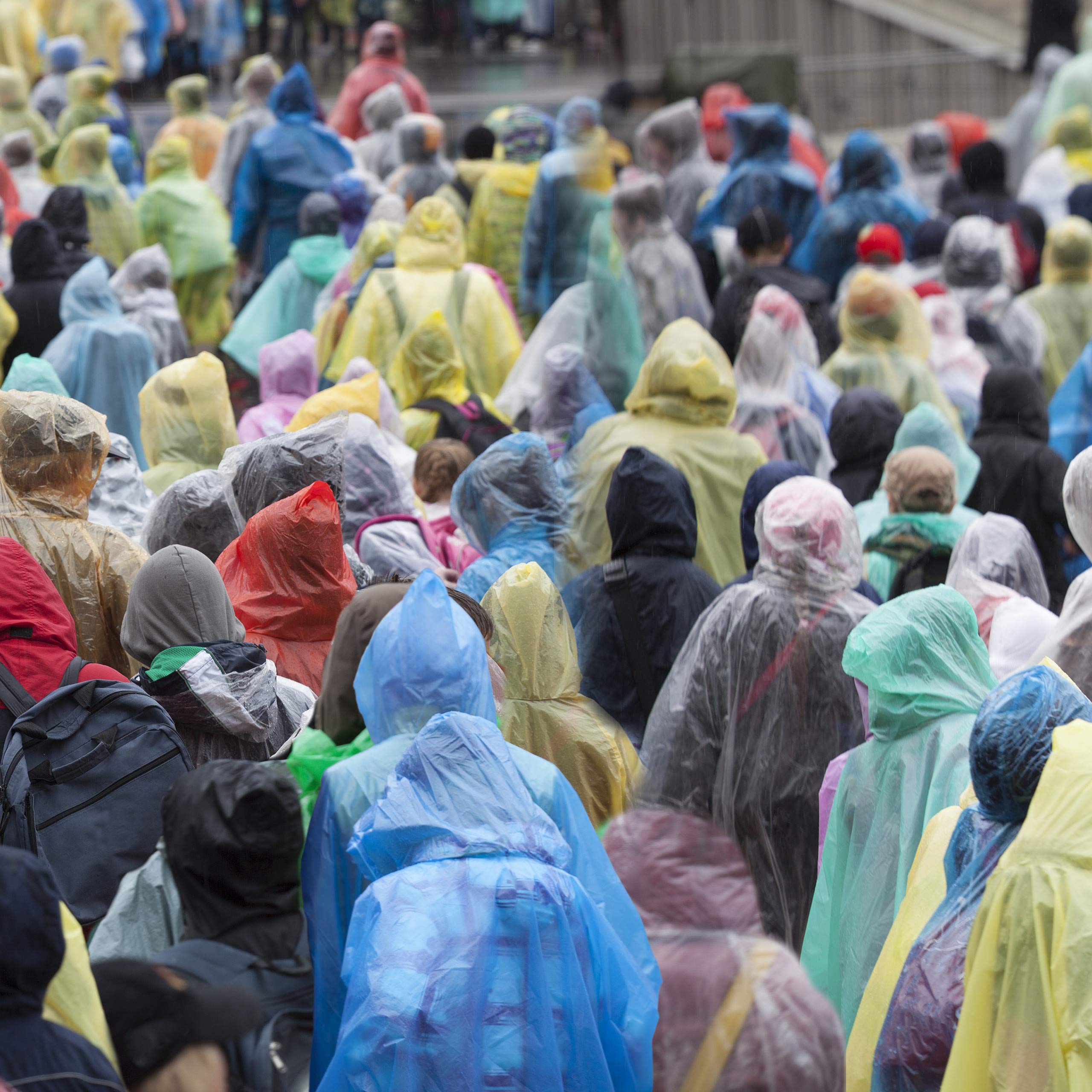 Relaxdays ponchos de pluie jetables 30 pièces avec capuche, rouge