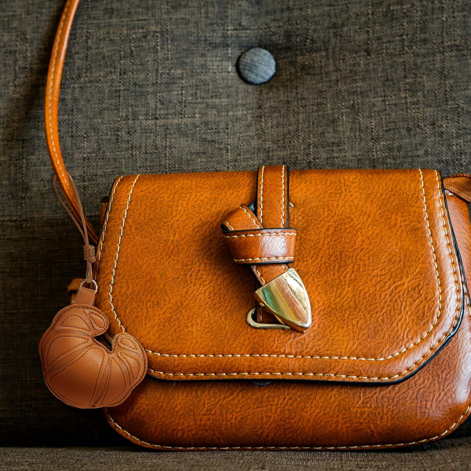 Leather Horn Bag Charm Keychain for Bag Cute Bread Keychain Accessory for Women Backpack Car Purse Handbag Pendant Accessories Attachment Hanging Decoration - Image 4