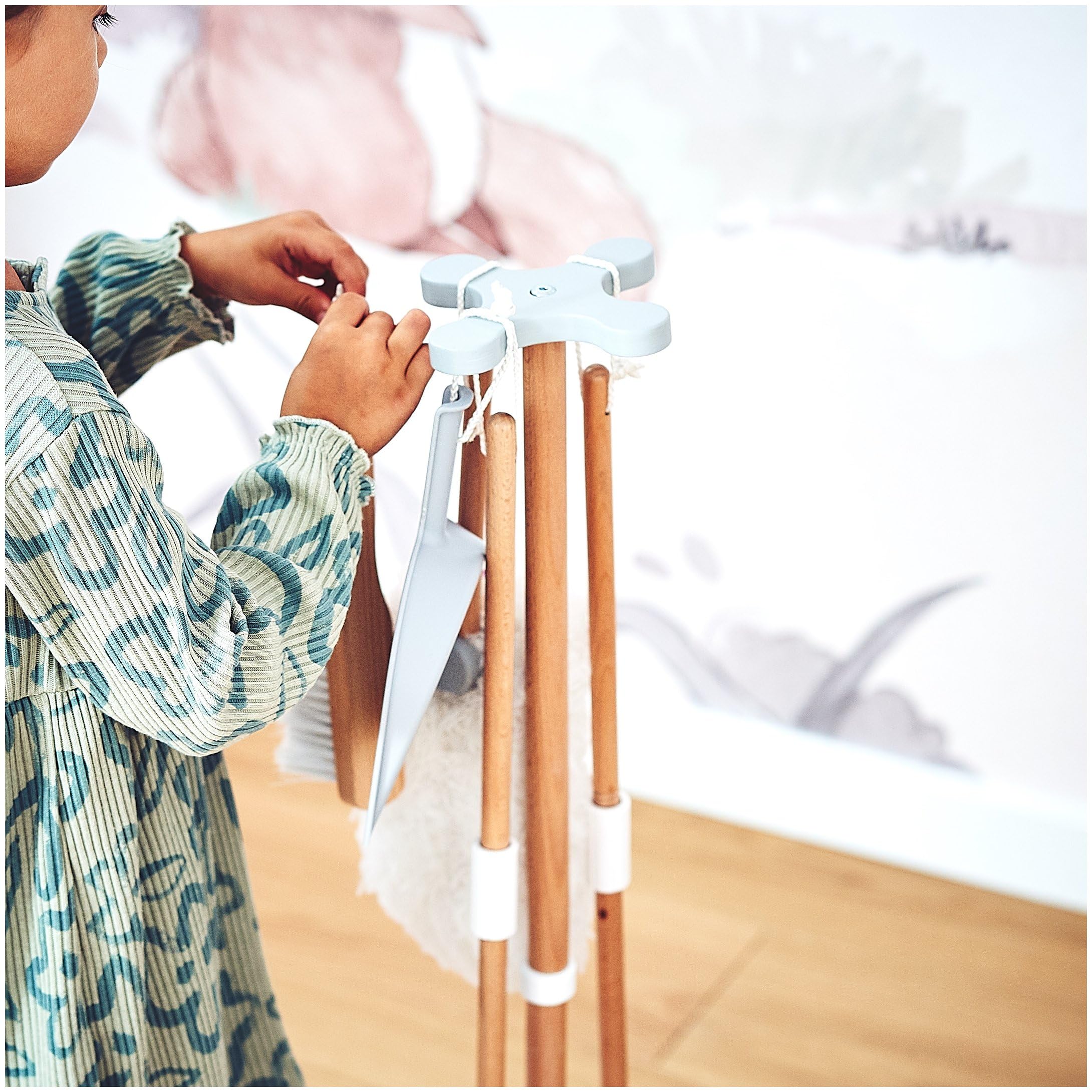 Mamabrum, kit de Nettoyage en Bois, Support de Rangement en Bois, Pelle, Balai, vadrouille avec Tampon Doux, plumeau, kit de Nettoyage pour Enfants, Balai pour Enfants