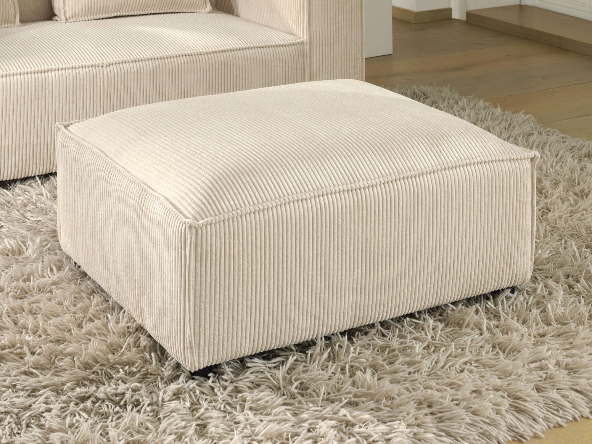 Pouf en velours côtelé beige - Maisons du Monde Pouf en velours côtelé beige - Maisons du Monde