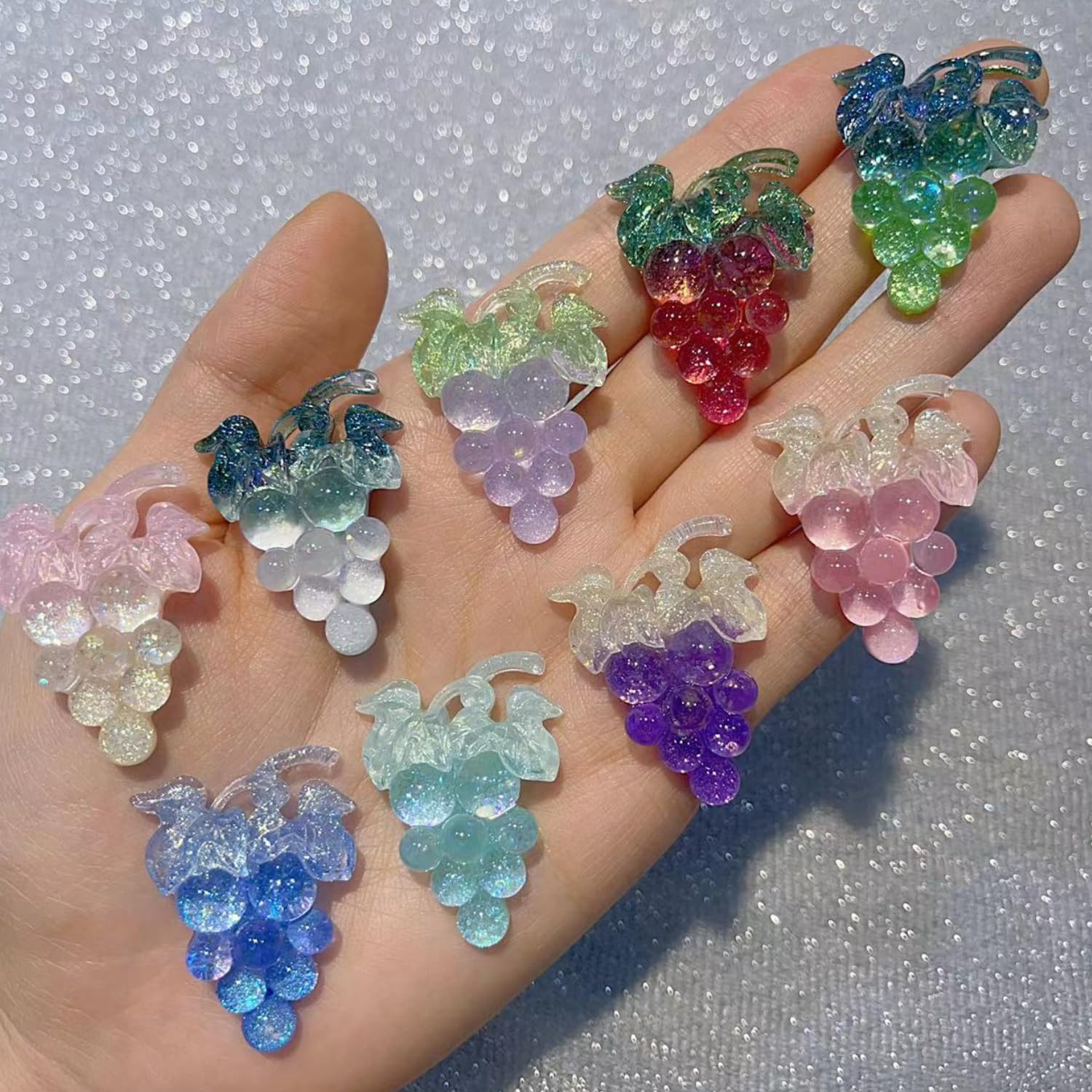 KARLOR 15 Pcs Crystal Grape Decoration, Luminous Grapes Resin with Shimmer Decoration Grape Accessories Hairpins Headbands Hair Ropes Jewellery Accessories DIY Craft DIY Mobile Phone Case Pendants