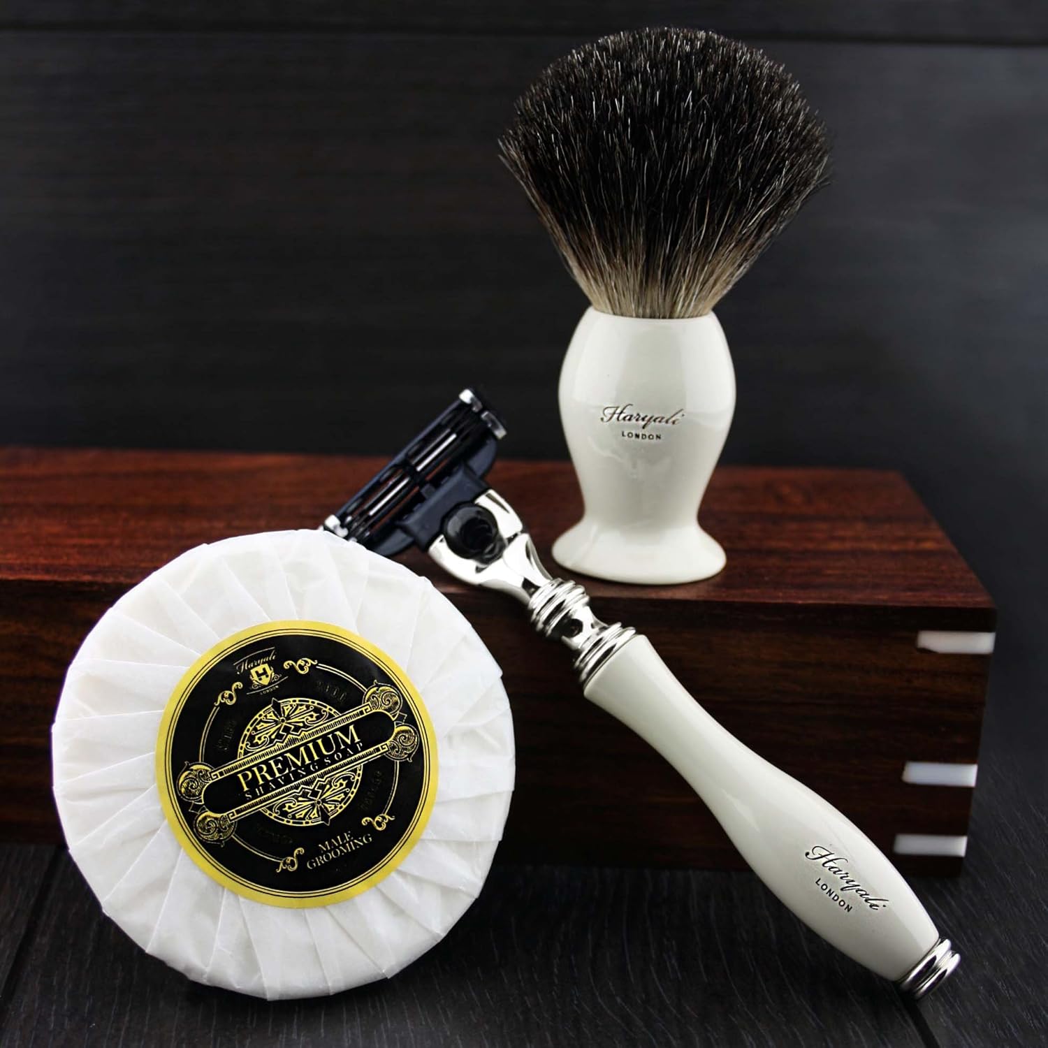 3 Edge Shaving Razor With Black Badger Hair Brush and Soap Perfect Shaving Kit For Mens Comes in Handmade Wooden Box