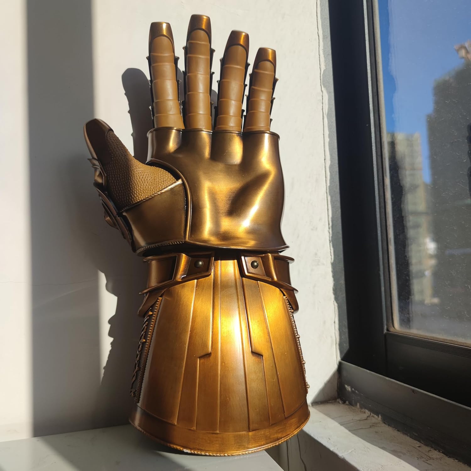 Sword Valley Cinematic Universe Thanos Infinity Gauntlet Glove - LED Light-Up Collectible Gauntlet – Zinc Alloy & Rubber Construction, 40cm/15.75" Length (Cosplay, Display, Light Effects)