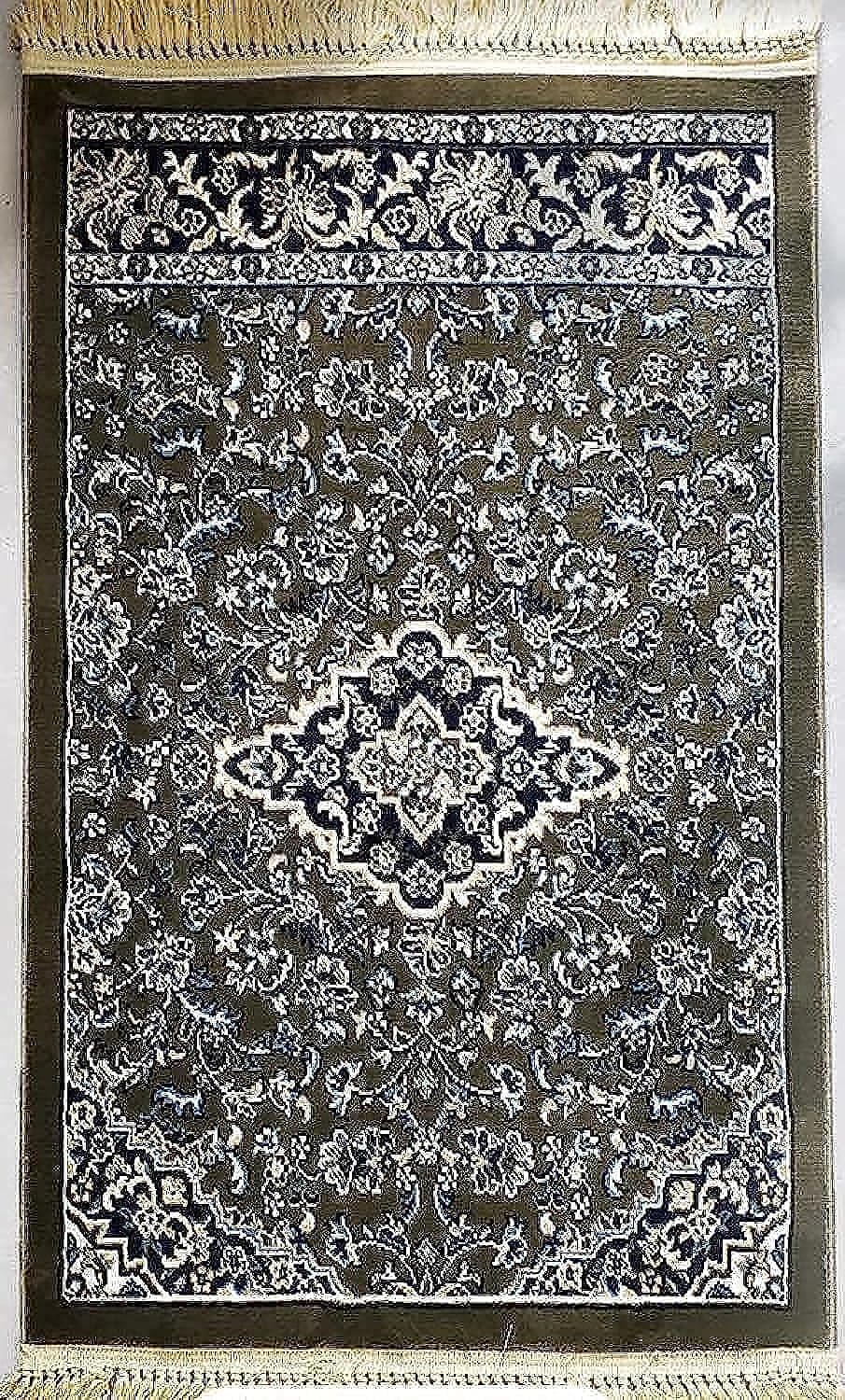 DeenSquare.com Al Rawdah Plain Design (New) Prayer Mat (Adults (70 x 110 cm), Green)