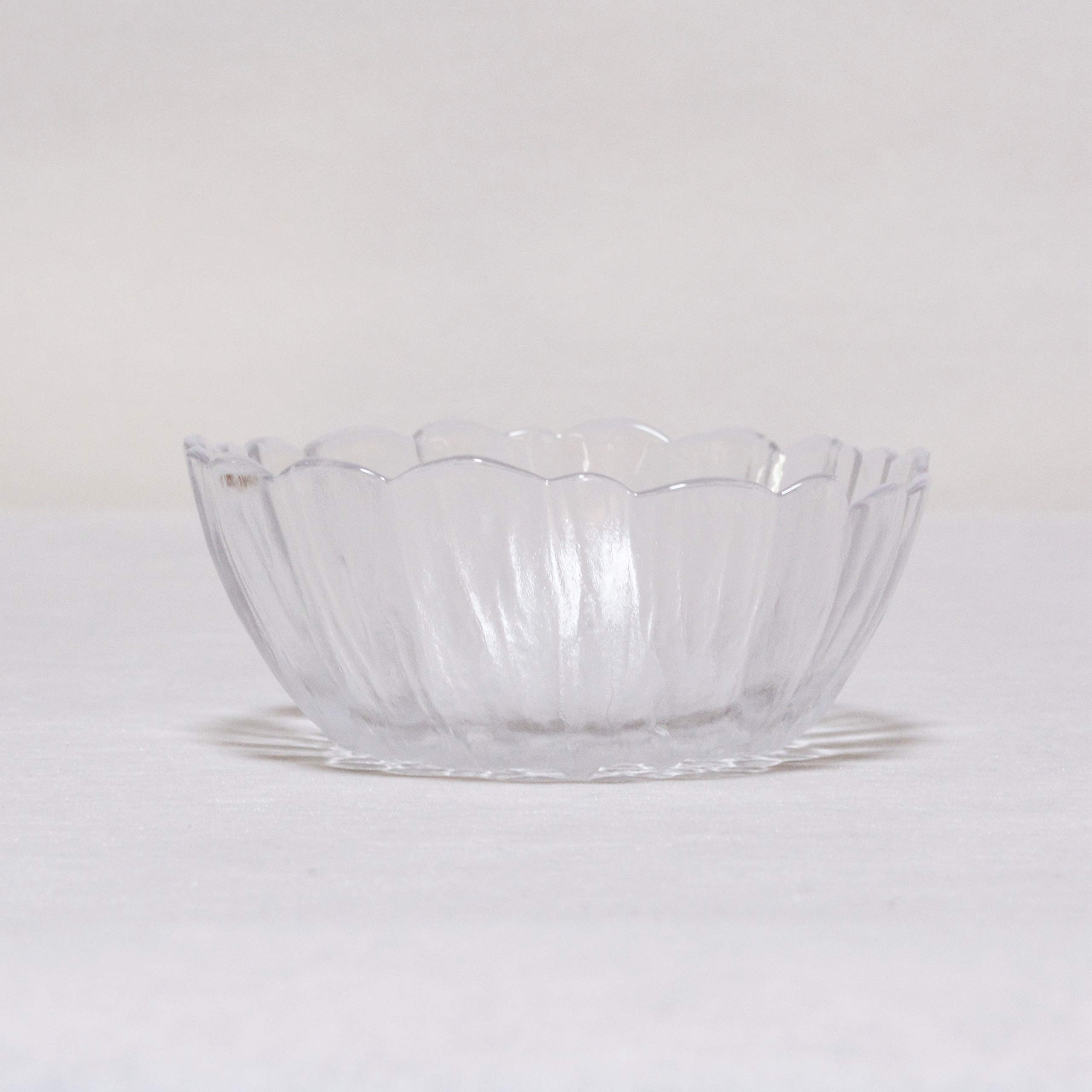 赤い⭐ 美しい透明な ガラスの 器 Amazon.co.jp: ガラス ボウル クリア フラワー／食器／皿