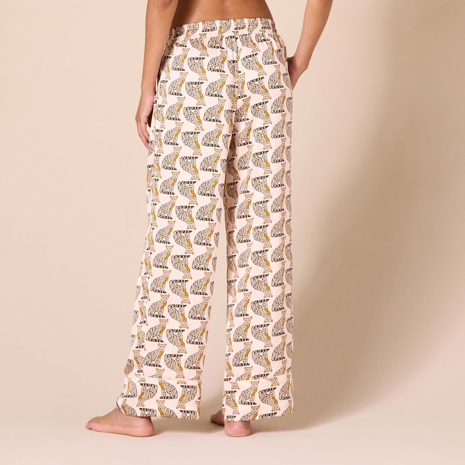 Amazon Essentials Women's Regular-Fit Full-Length Satin Pajama Pants - Image 2