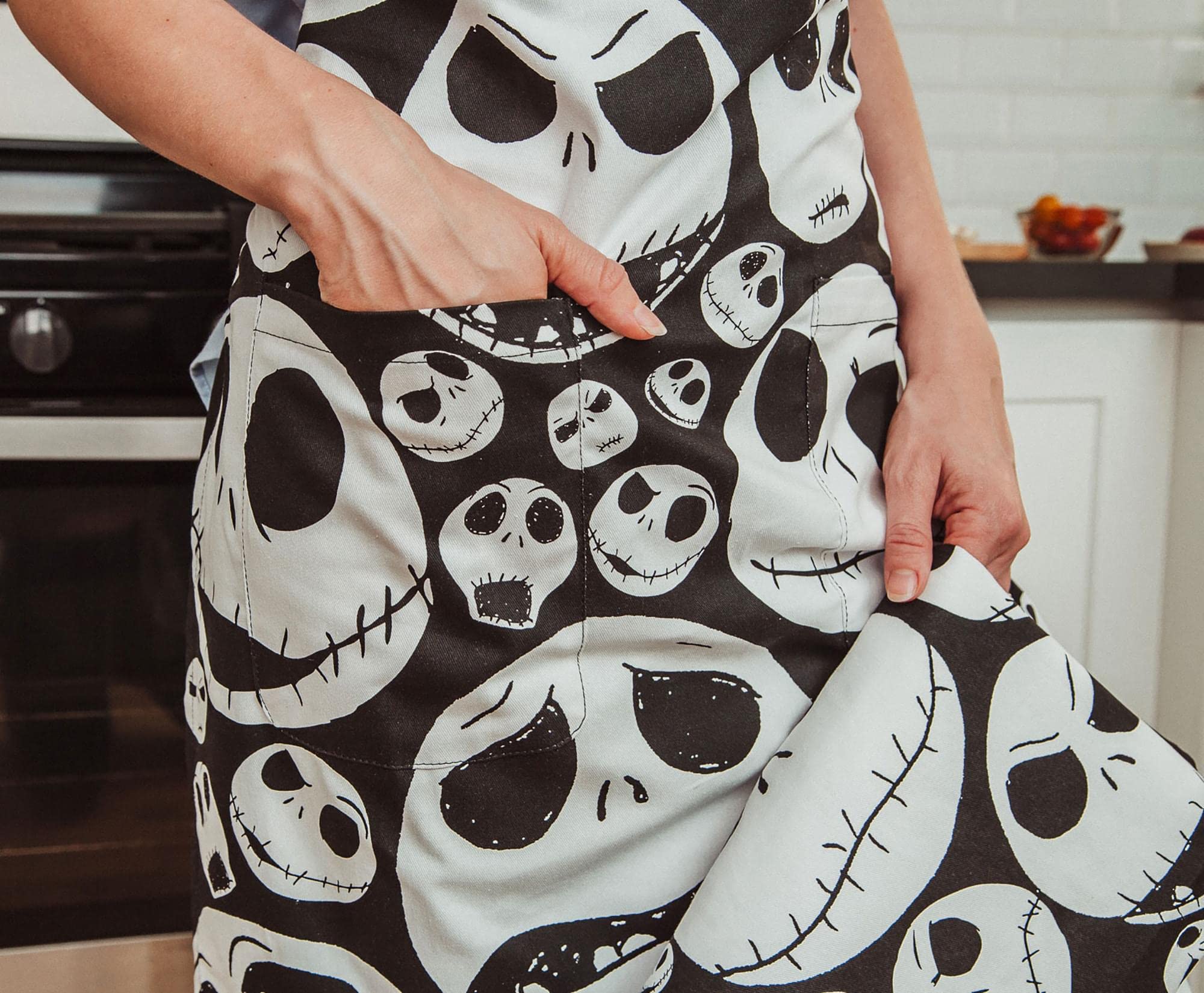 Ukonic Tablier de cuisine Disney L'Étrange Noël de Monsieur Jack Skellington Face pour cuisine, pâtisserie, barbecue, noir