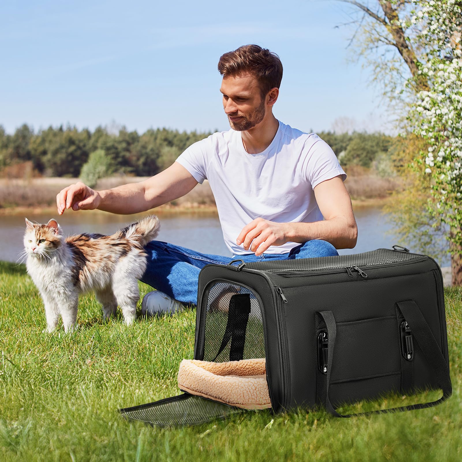 Petsfit Trasportino per Gatti con Fibbia di Sicurezza Brevettata – Sedile Auto per Gatti a Prova di Fuga con Cerniera Bloccabile e Imbracatura Anti-Perdita, Trasportino Sicuro con Lati Morbidi, Adatto