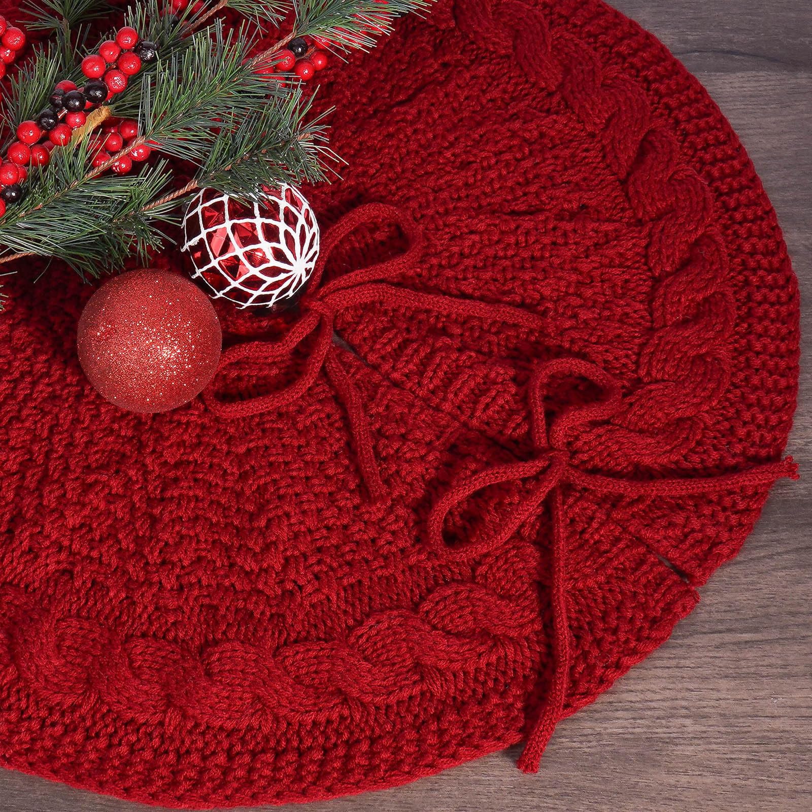 Gonna per albero di Natale classica in velluto rosso bordeaux micro con bordo in tessuto broccato dorato e floreale, spesso doppio strato di HOME HEART Brands - Italia