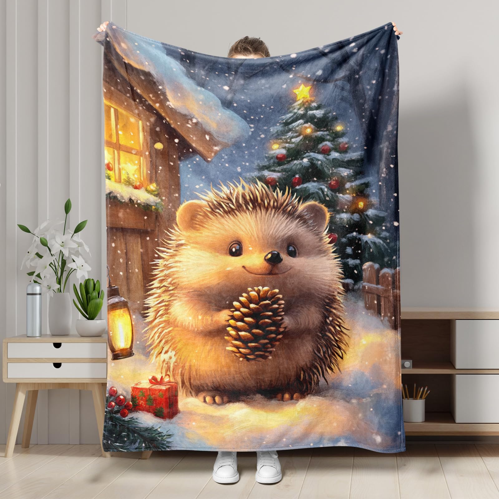Christmas Hedgehog Fleece Blanket, Brown Cute Hedgehog Winter Holiday Decor Throw Blanket, XmasSoft Cozy Warm Sleep Blanket for Sofa, Bed, All Season 60x80 Inch