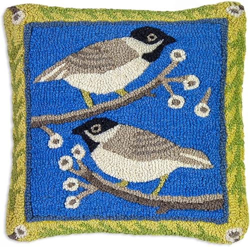 Chandler 4 Corners Chickadees in The Bush - Almohada decorativa de lana con gancho a mano (18 x 18 pulgadas), almohada de vida silvestre para sofás