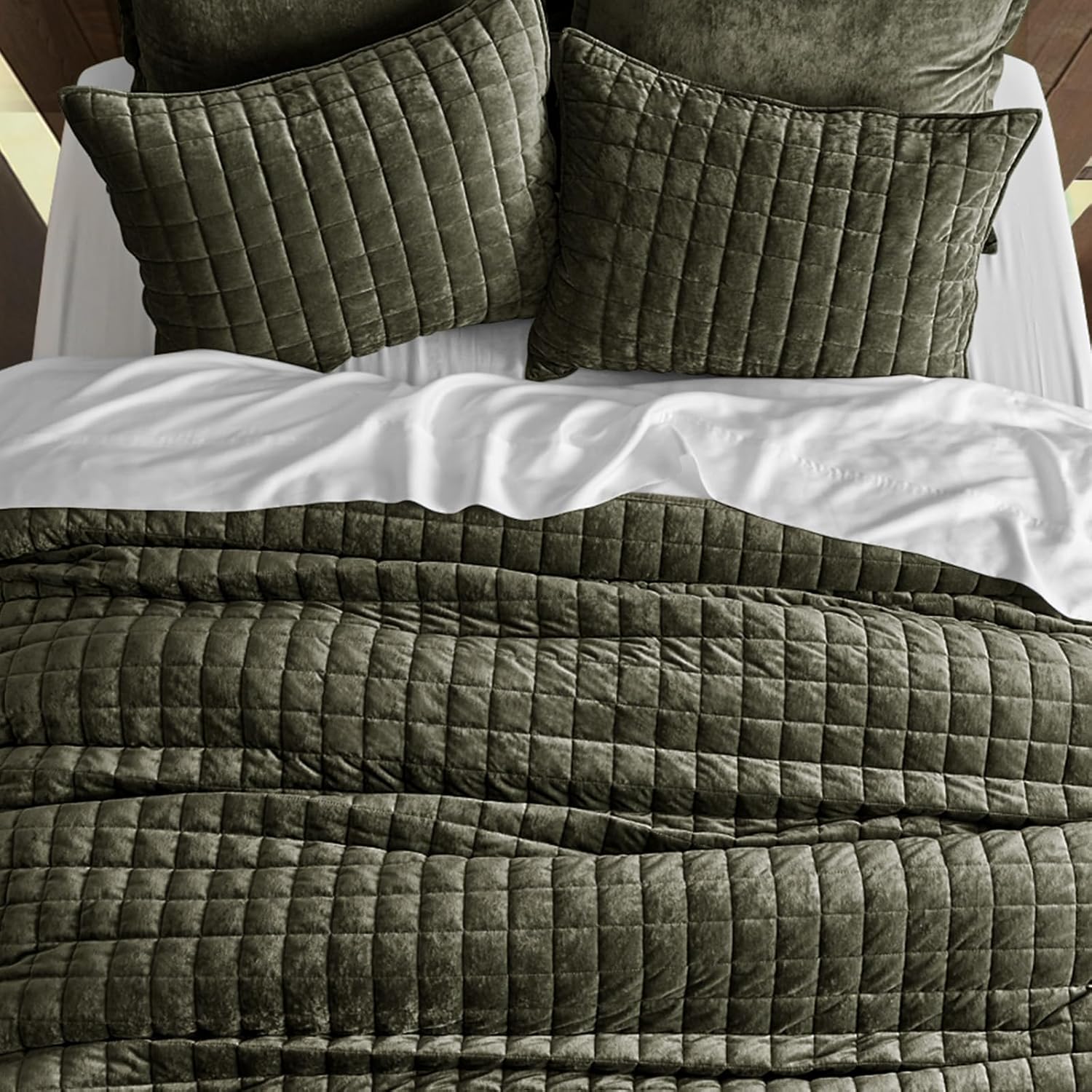 RECYCO Luxury Velvet Quilt Set King Size, Lightweight Velvet Comforter Set, Oversized Bedspread Coverlet Quilted Bedding Set, with 2 Matching Pillow Shams, for All Season, Olive Green - Image 3