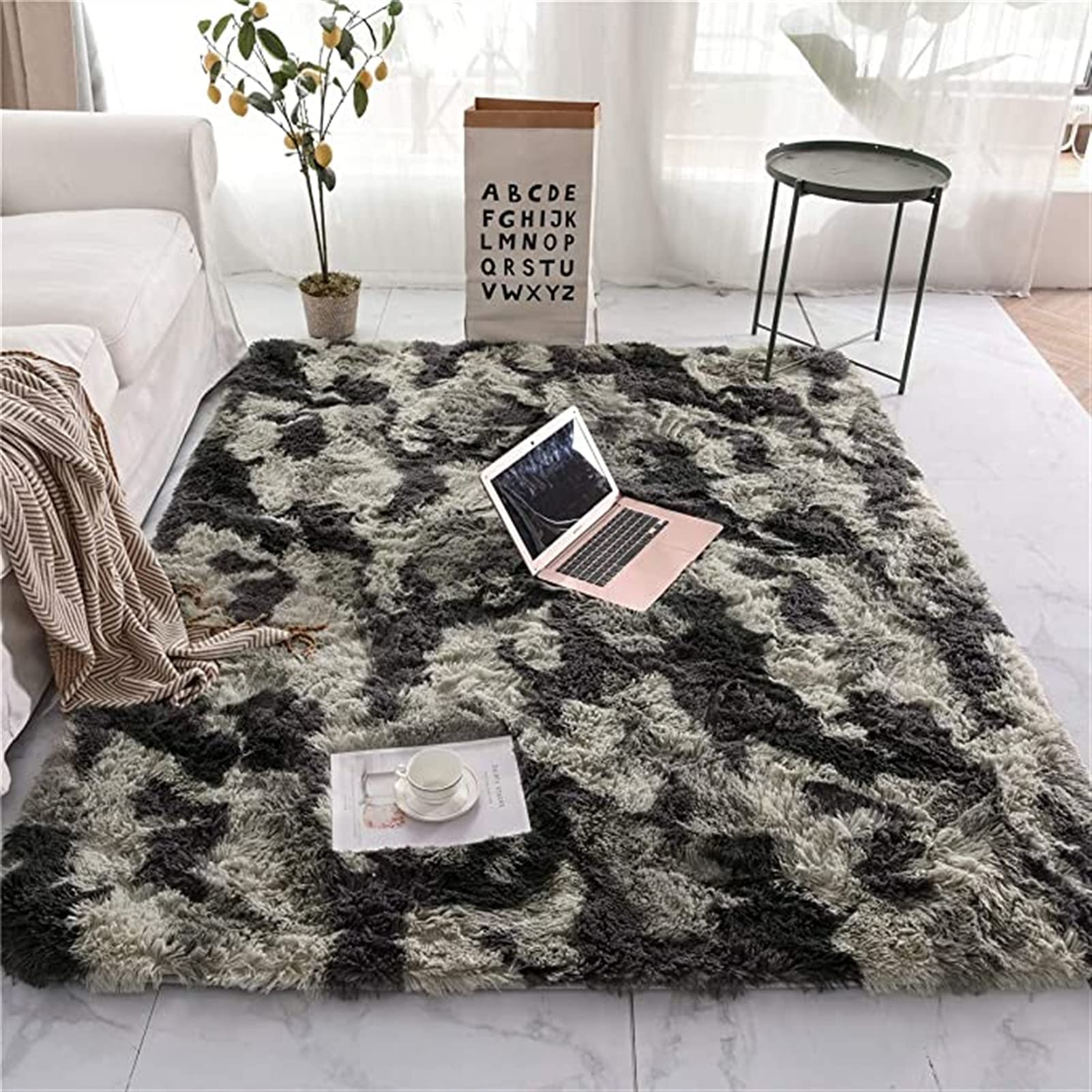 Tapis de peluche coloré anti-froid pour réchauffer un sol de salon