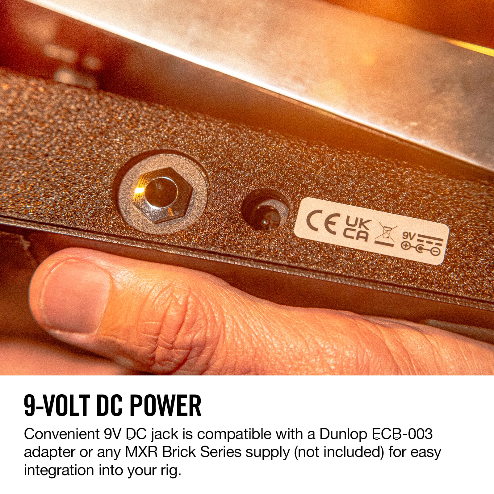 DUNLOP - DD95FW CRY BABY DAREDEVIL FUZZ WAH, Pedale Wah Dunlop, Range Completo di Sonorità, Robusto Switch Attiva e Disattiva il Fuzz, True Bypass,Base con Finitura Vintage,Componenti "thru-hole