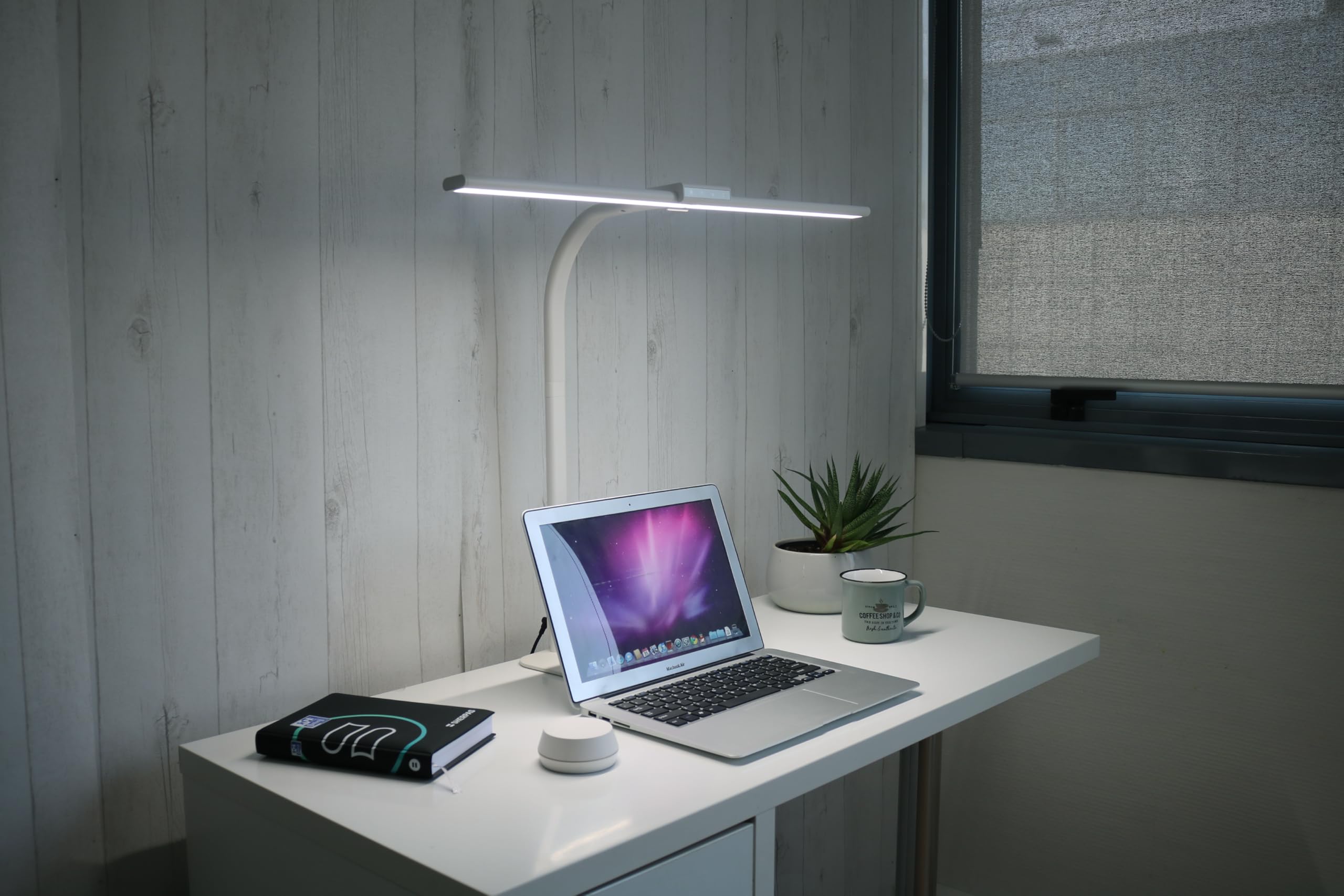 UNiLUX Lampe de bureau à LED POPY, dimmable, noir UNiLUX Lampe de bureau à LED POPY, dimmable, noir