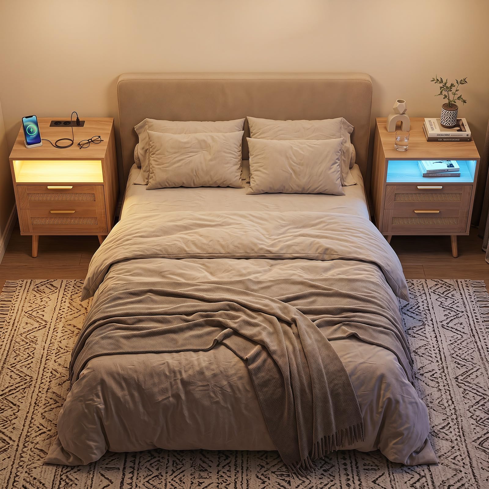 COSTWAY 2er Set Nachttisch mit Ladestation & LED-Leuchten, Holz Nachtkommode mit 2 Schubladen, Beistelltisch mit Rattan-Optik, Nachtschrank mit Fernbedienung, für Schlafzimmer， Wohnzimmer, Natur
