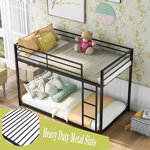 Miniatura 10 de Literas de metal de tamaño individual sobre individual, litera baja de metal para niños, marco de cama resistente con barandilla de seguridad y