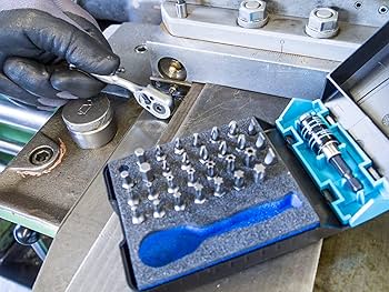 ３３本セットです。 Amazon | HAZET(ハゼット) ラチェットハンドル付 ビットセット差