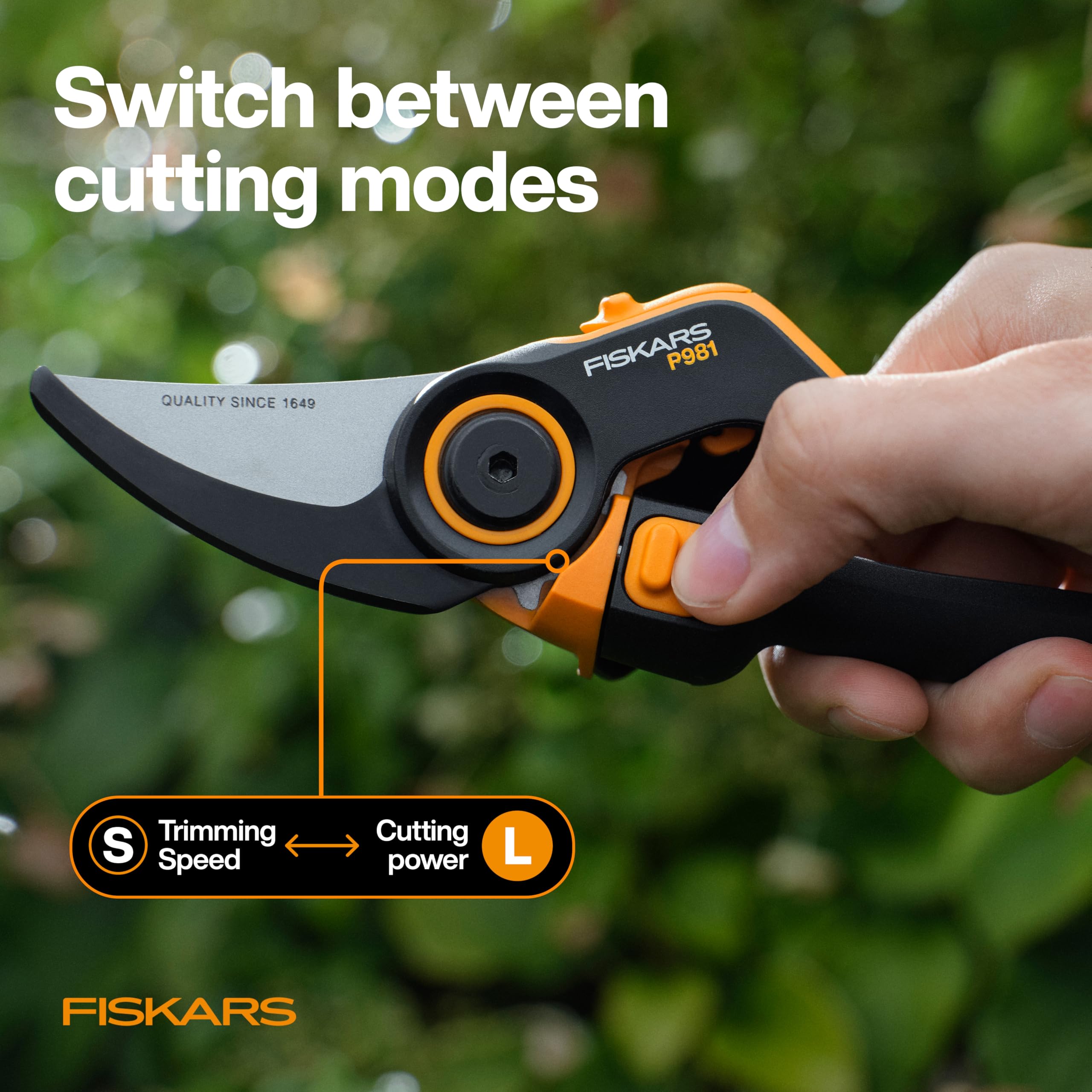 Fiskars DualAction Gartenschere - Handschere mit zwei Schneidmodi, Bypass-Gartenschere für Stängel und Äste bis 2,5 cm, reibungsarme Stahlklinge, FiberComp Rahmen