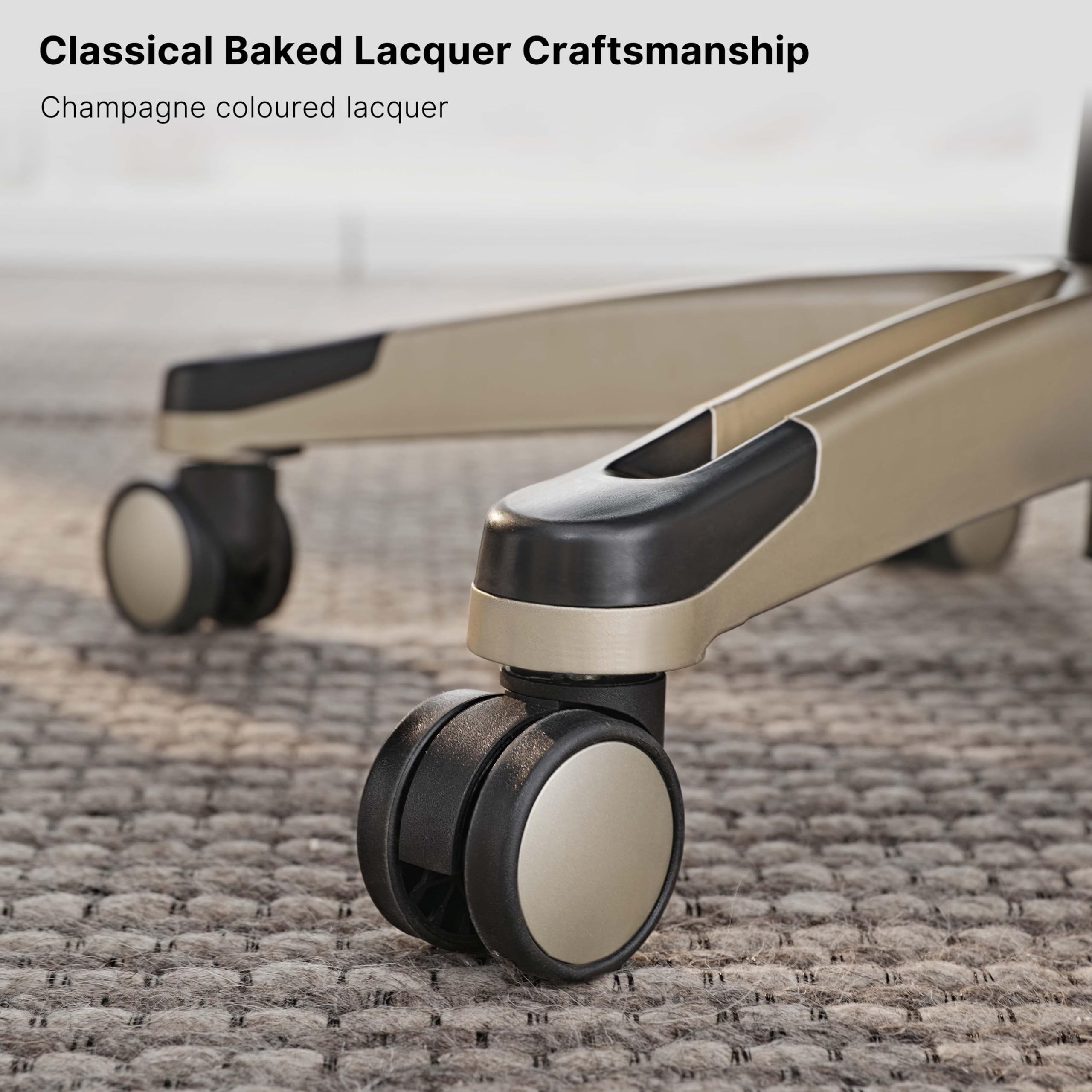 EUREKA ERGONOMIC Sedia Ufficio, Sedia Scrivania in Pelle PU con Braccioli Morbidi Seduta Extra Larga, Girevole Regolabile in Altezza, Supporto 120 KG, per Casa e Ufficio- Marrone