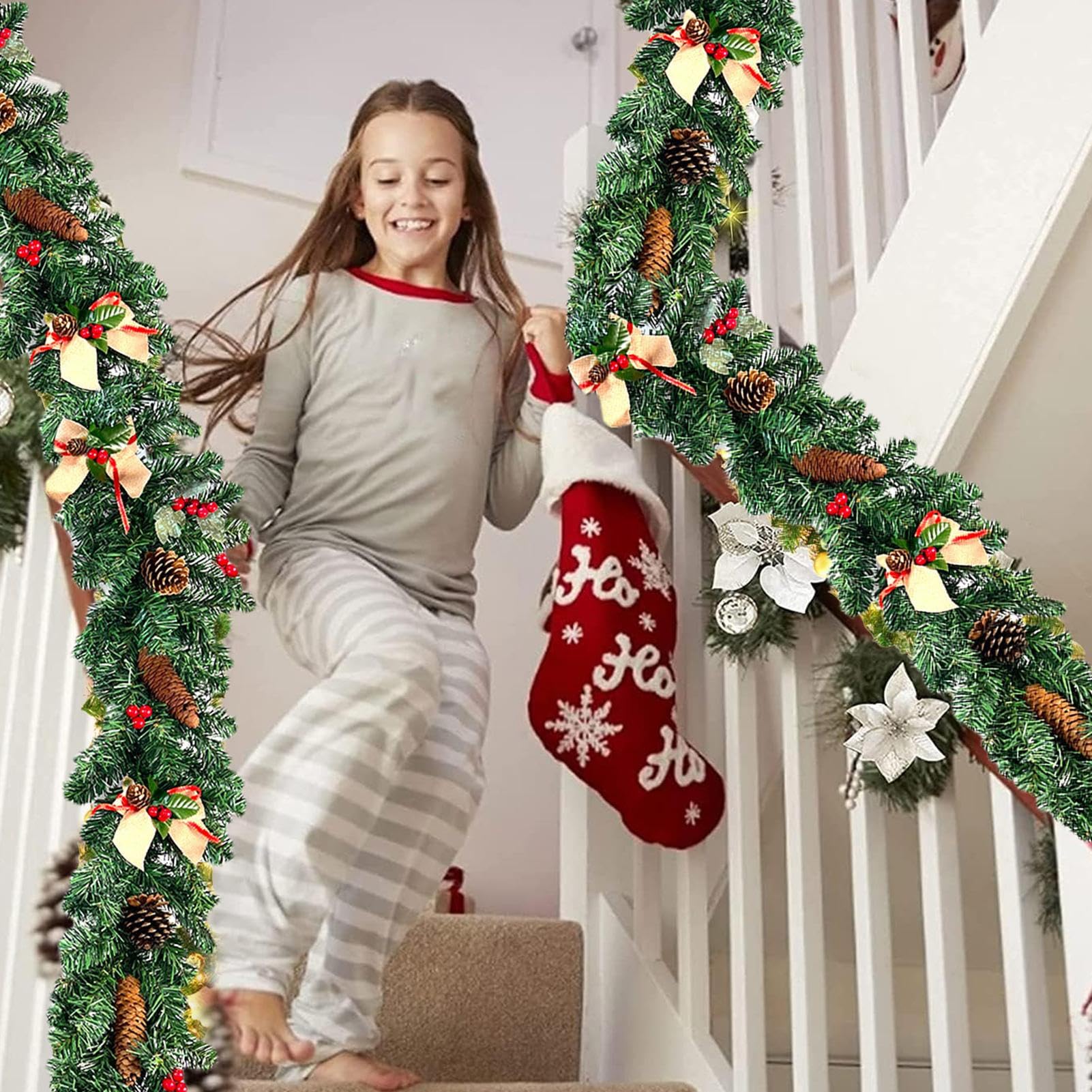 Guirlande de Noël avec Pommes de pin Déco Maison | 2,68 m Guirlande pour Noël avec baies et pommes de pin pour Table, Fenêtre, Porche, Patio, Jardin,