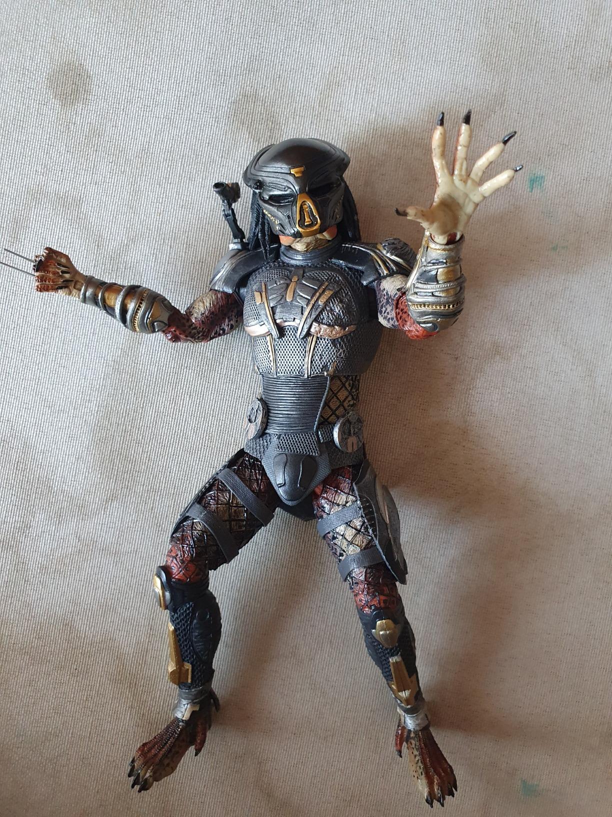 Jual NECA PREDATOR 2018 ULTIMATE EMISSARY PREDATOR II 2 FUGITIVE di Seller Diabolique Toys