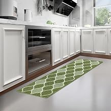 Villsure Kitchen Rugs and Mats, Non Skid Kitchen Runner Rug Absorbent Resist Dirt Kitchen Floor Mat Comfort Standing Mat Made of 100% Polypropylene Machine Washable,17.7"x47",Green