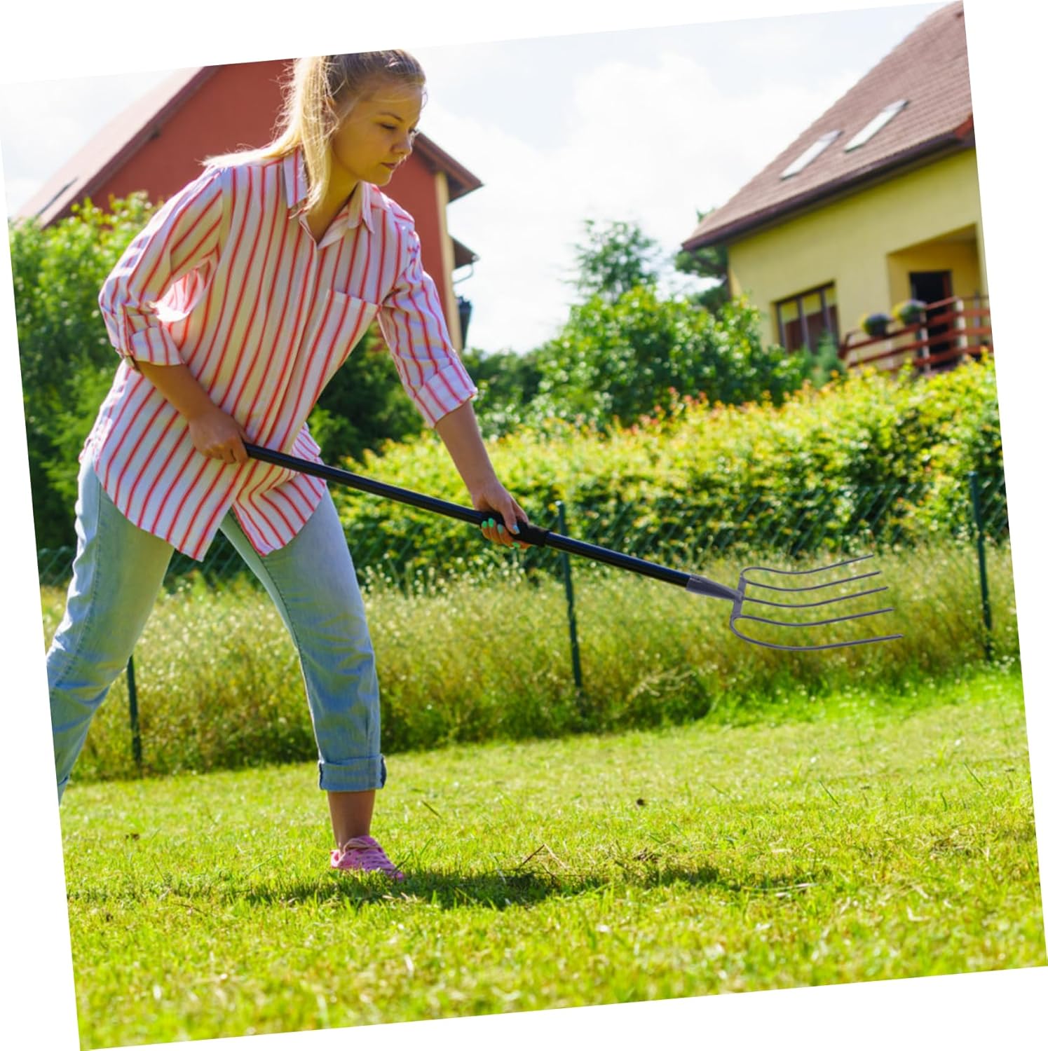 Multi-Functional Iron Manure Fork for Efficient Waste Management Rural Areas Durable Resistant Agricultural Grass Fork for Lawn Maintenance and Landscape Upkeep