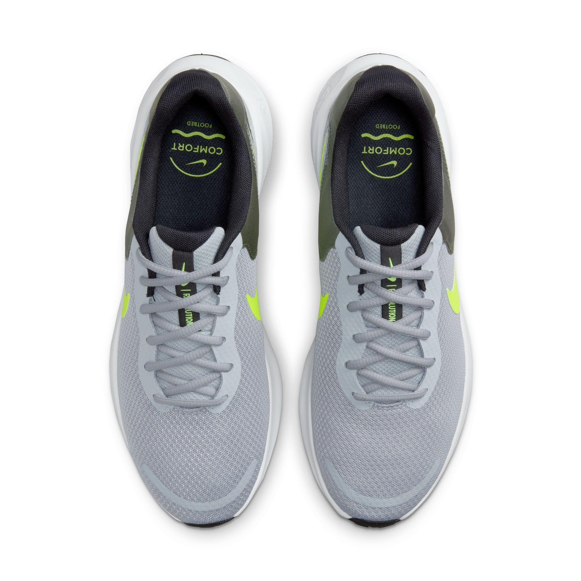 NIKE Mężczyźni Revolution 7Buty do biegania