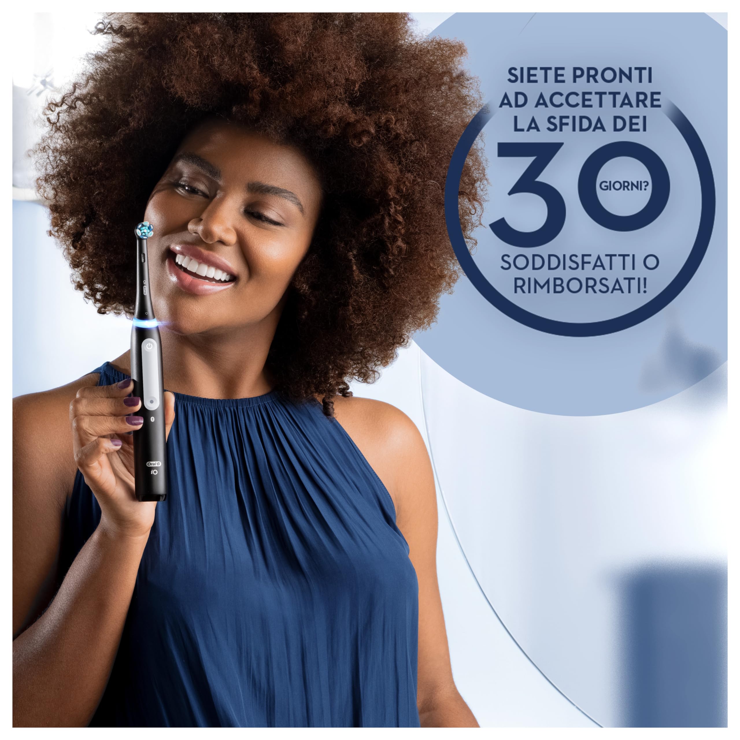 Oral-B Spazzolino Elettrico Ricaricabile iO 4 Nero e Bianco, 2 Testine Di Ricambio, 1 Custodia Da Viaggio, Confezione Doppia. 2 Spazzolini