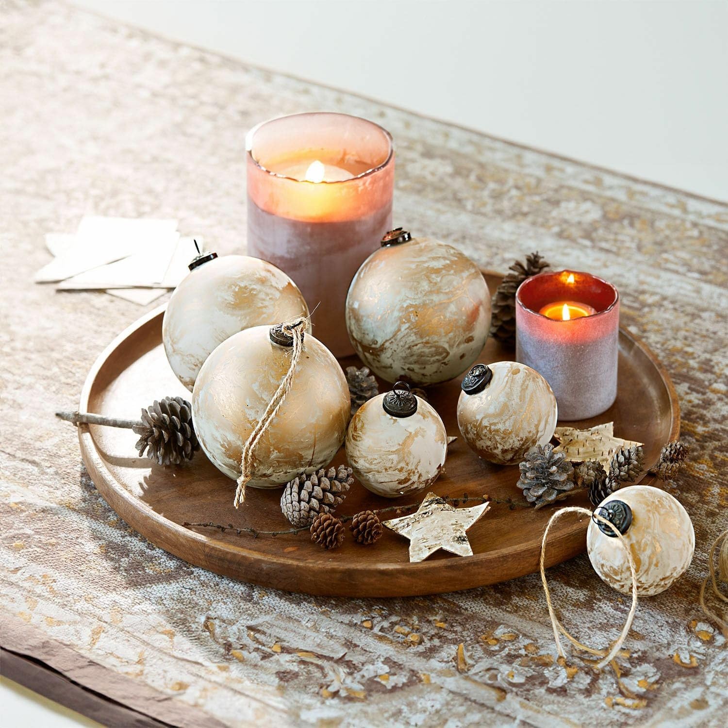 Loberon Weihnachtskugel 6er Set Nymeria, Creme/Gold | Zwei Größen, Handgemacht & Mundgeblasen, Mattes Finish, Festliche Stimmung, Christbaumschmuck, Weihnachten, Glas, Eisen